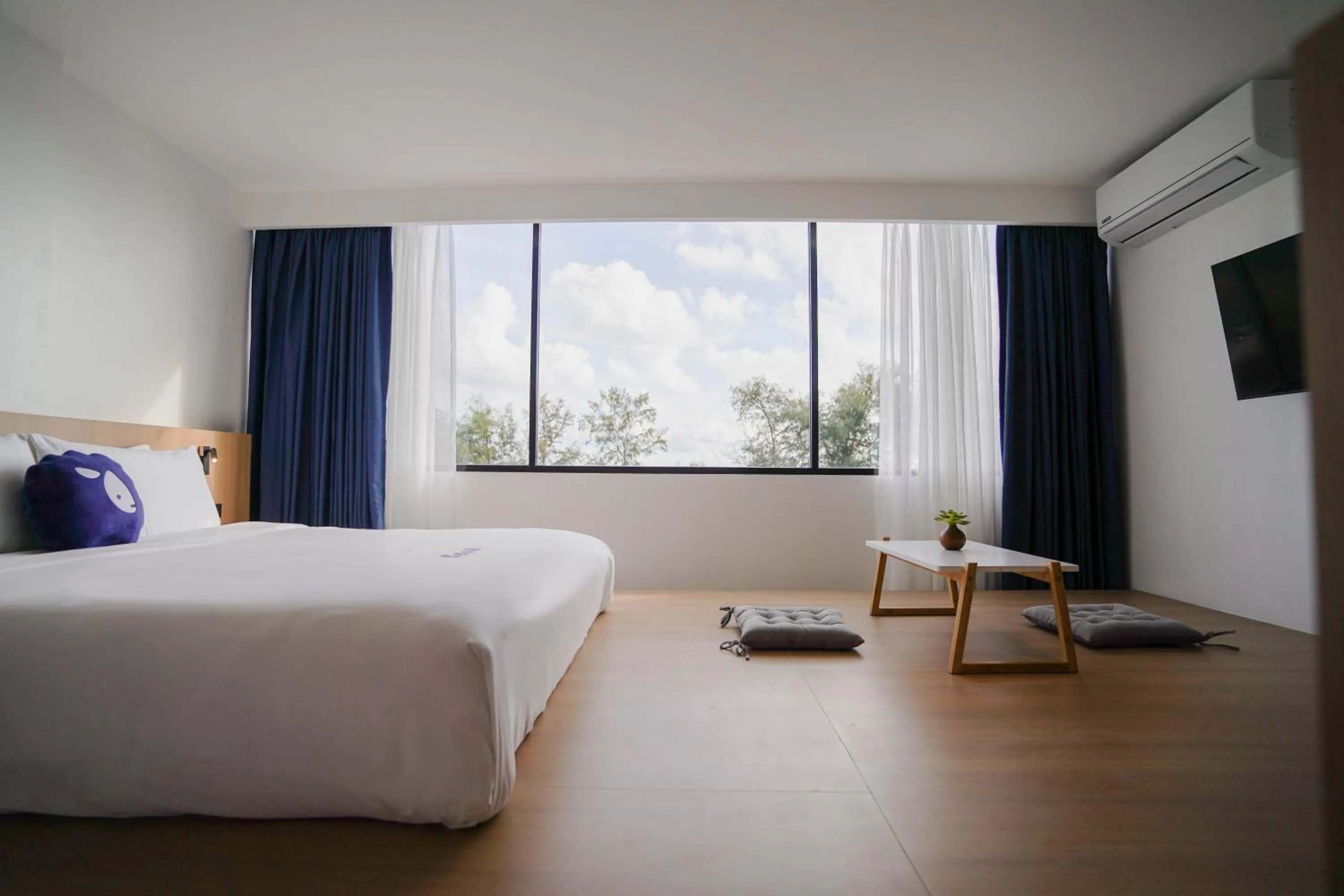 TV and multimedia, Bed in Kokotel Rayong Beachfront