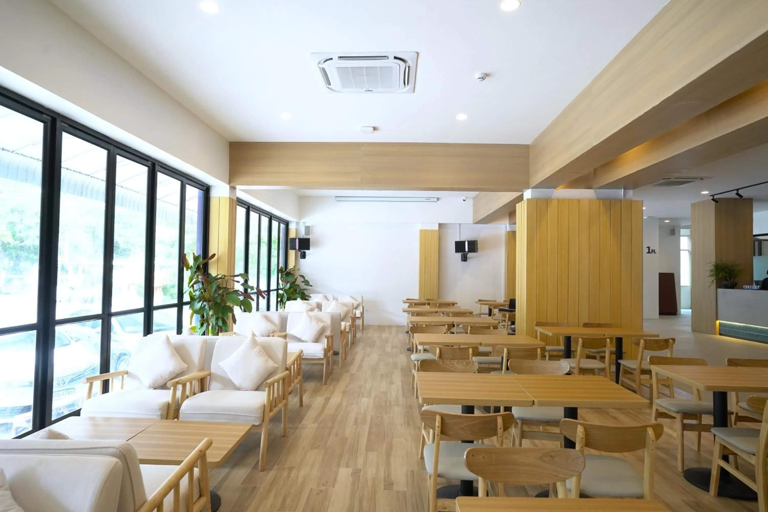 Restaurant/places to eat in Kokotel Rayong Beachfront