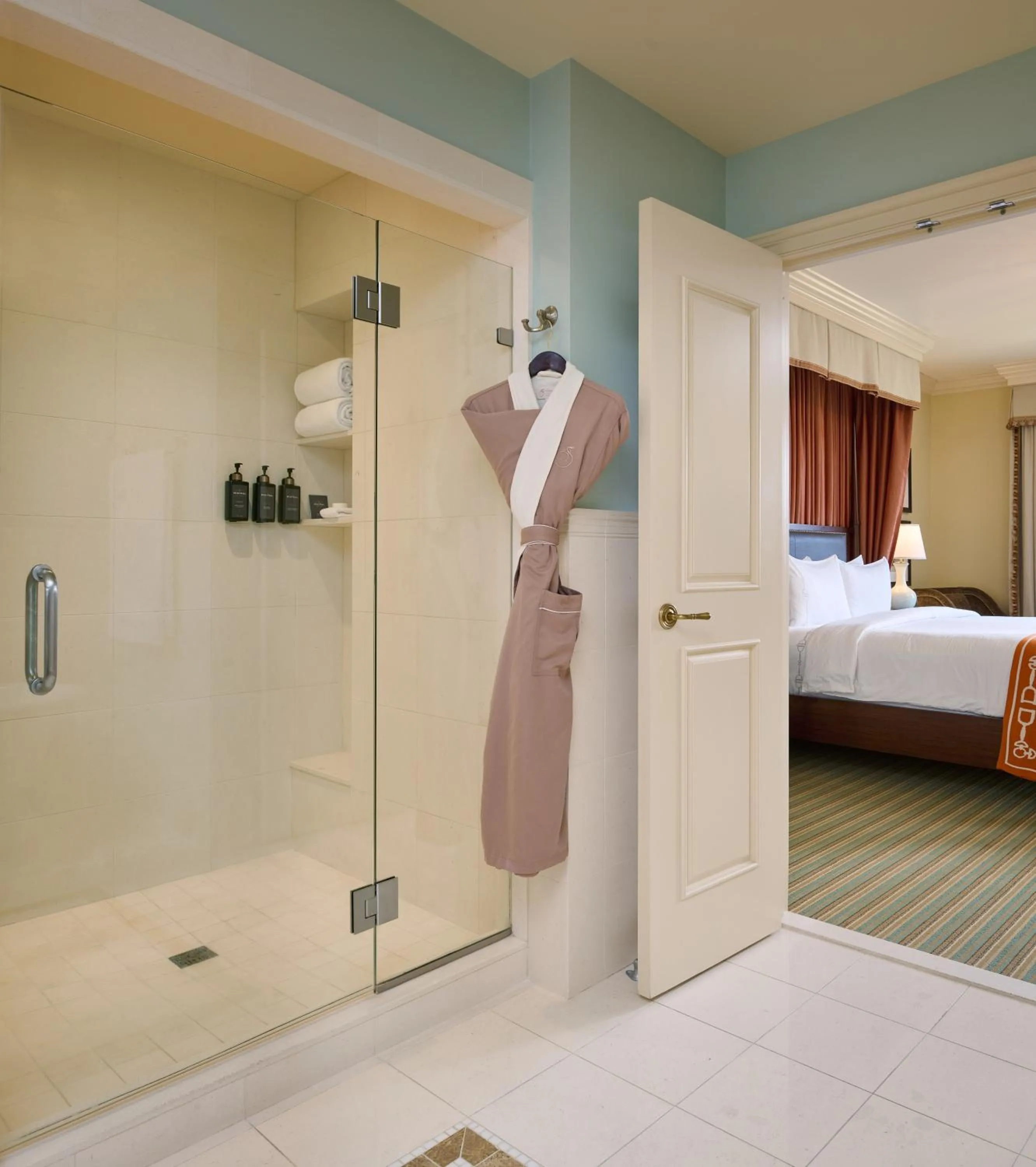Bathroom, Bed in Salamander Resort and Spa