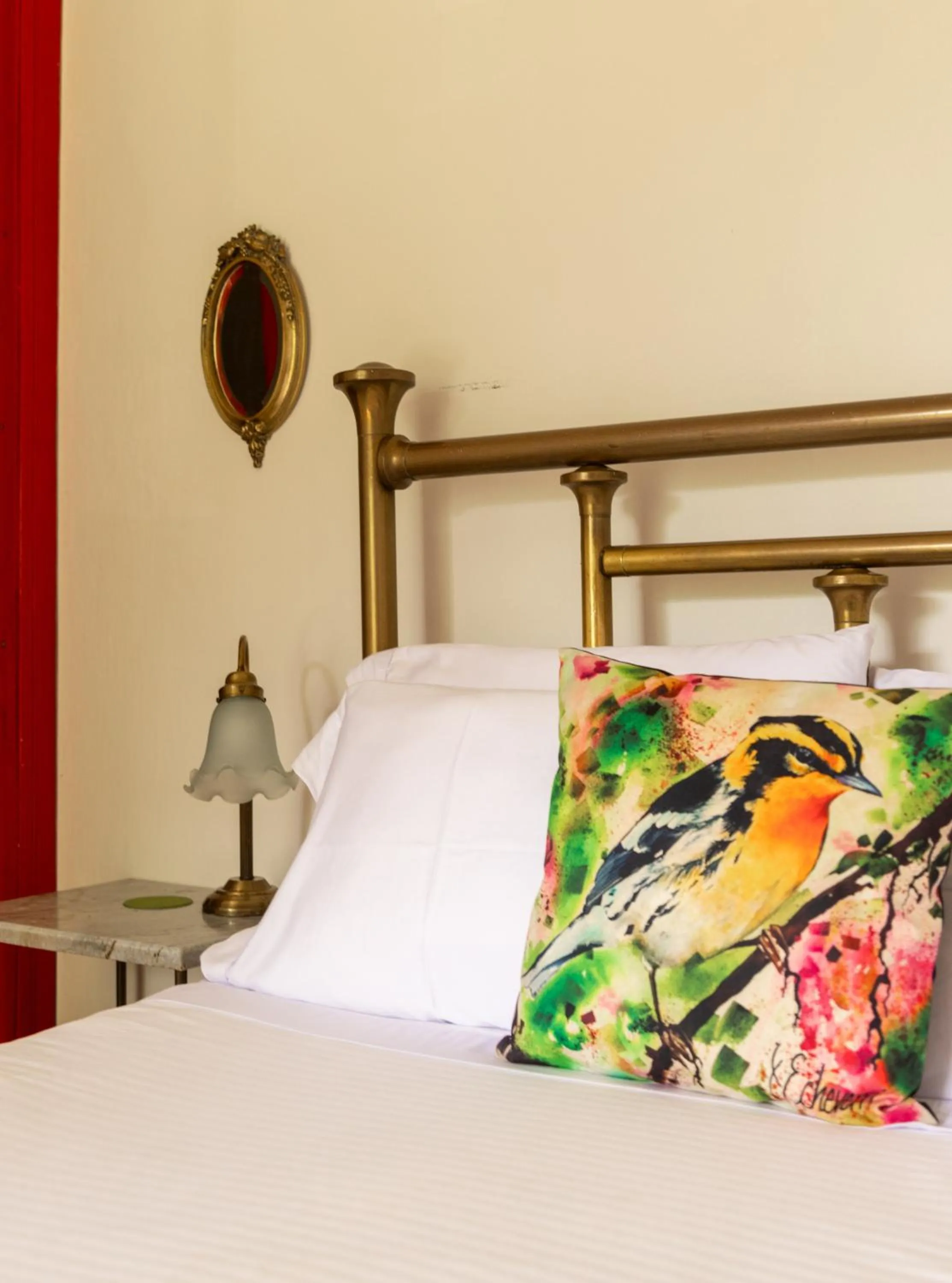 Bed in Hacienda Venecia Coffee Farm Hotel