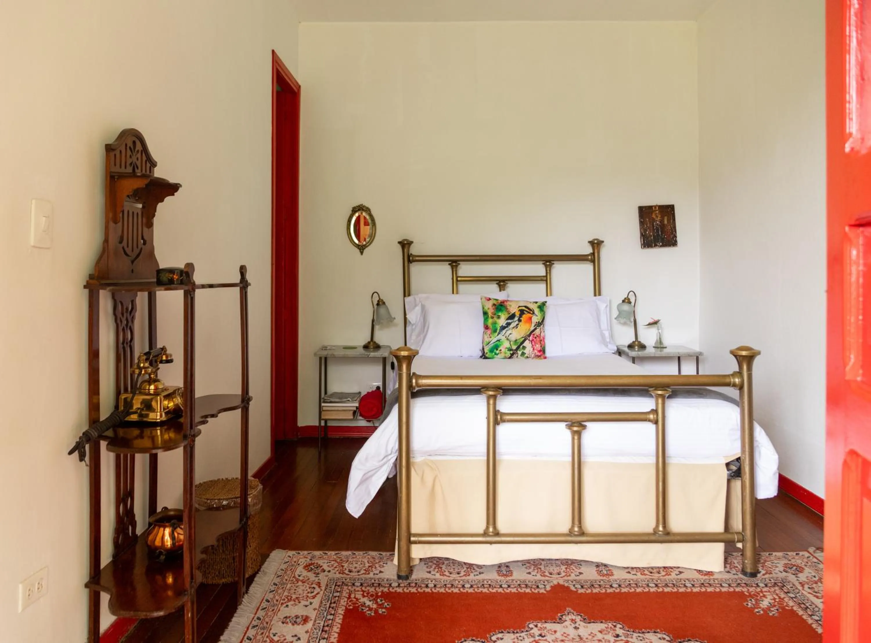 Bed in Hacienda Venecia Coffee Farm Hotel