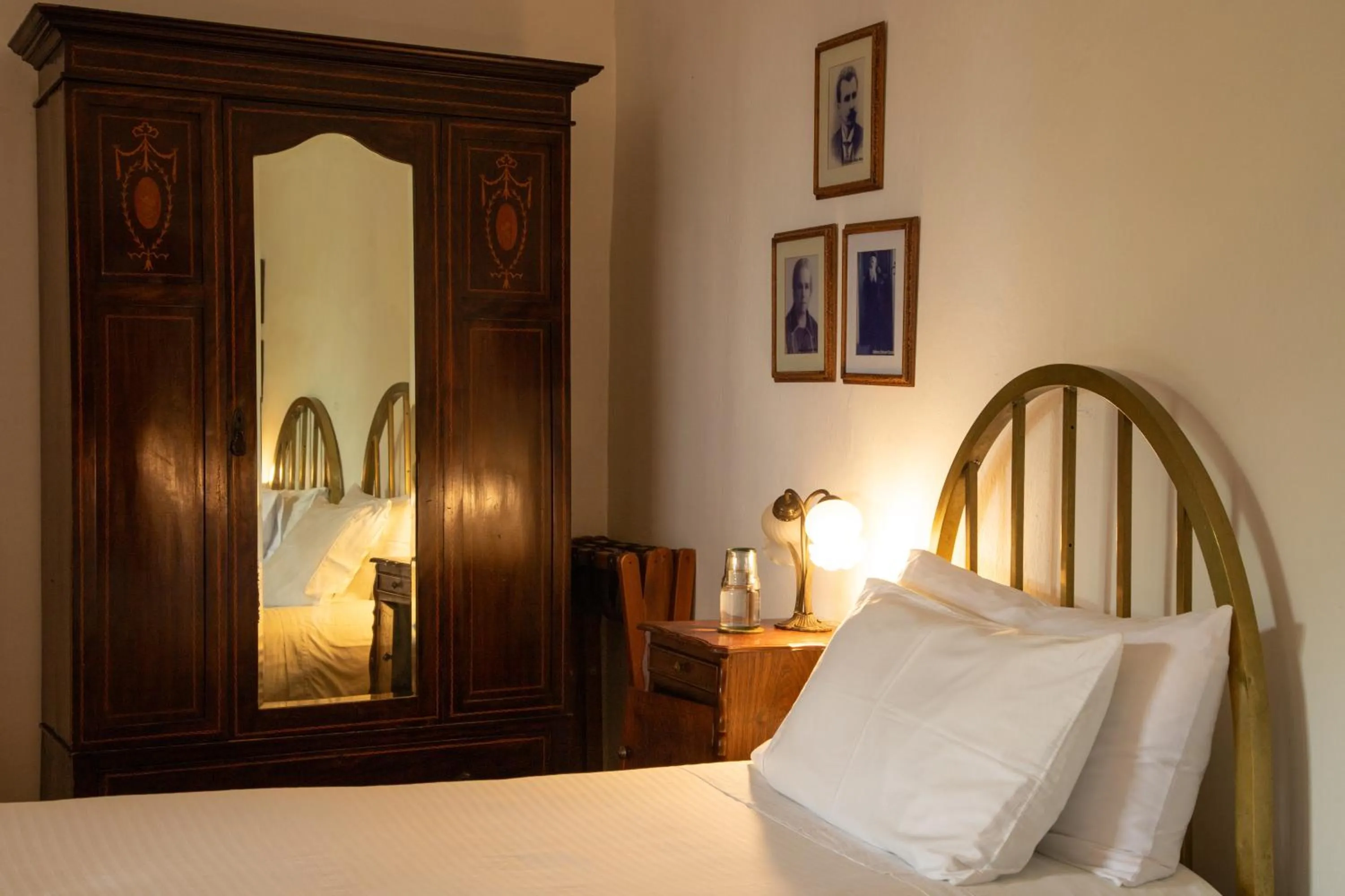 Bed in Hacienda Venecia Coffee Farm Hotel