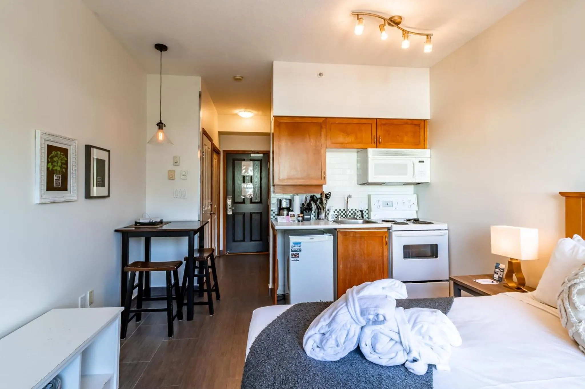 Bed in Alpenglow Lodge by Elevate Vacations