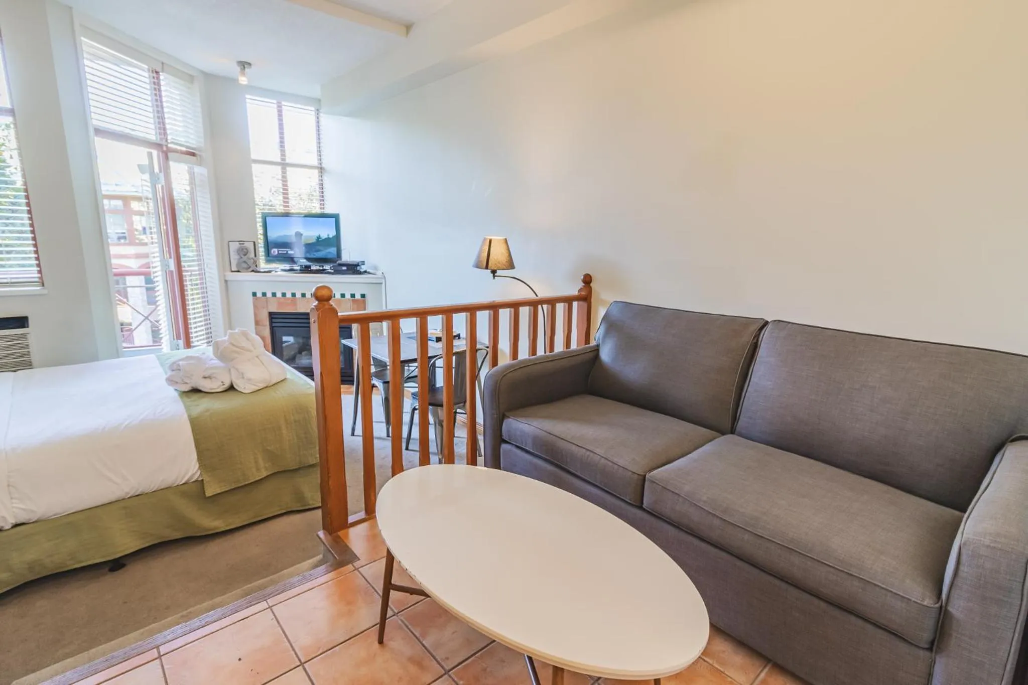 Photo of the whole room, Bed in Alpenglow Lodge by Elevate Vacations