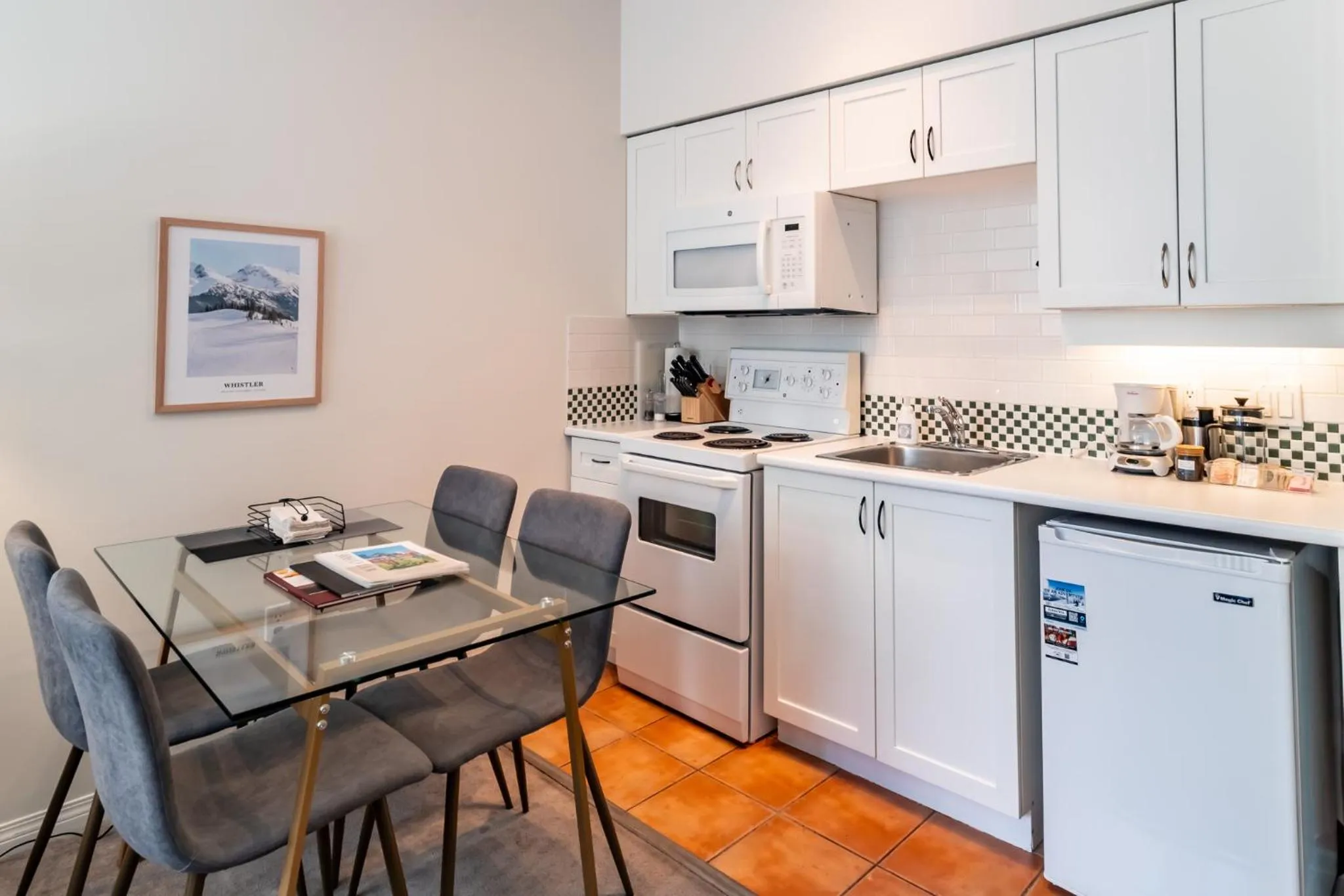 Kitchen or kitchenette in Alpenglow Lodge by Elevate Vacations