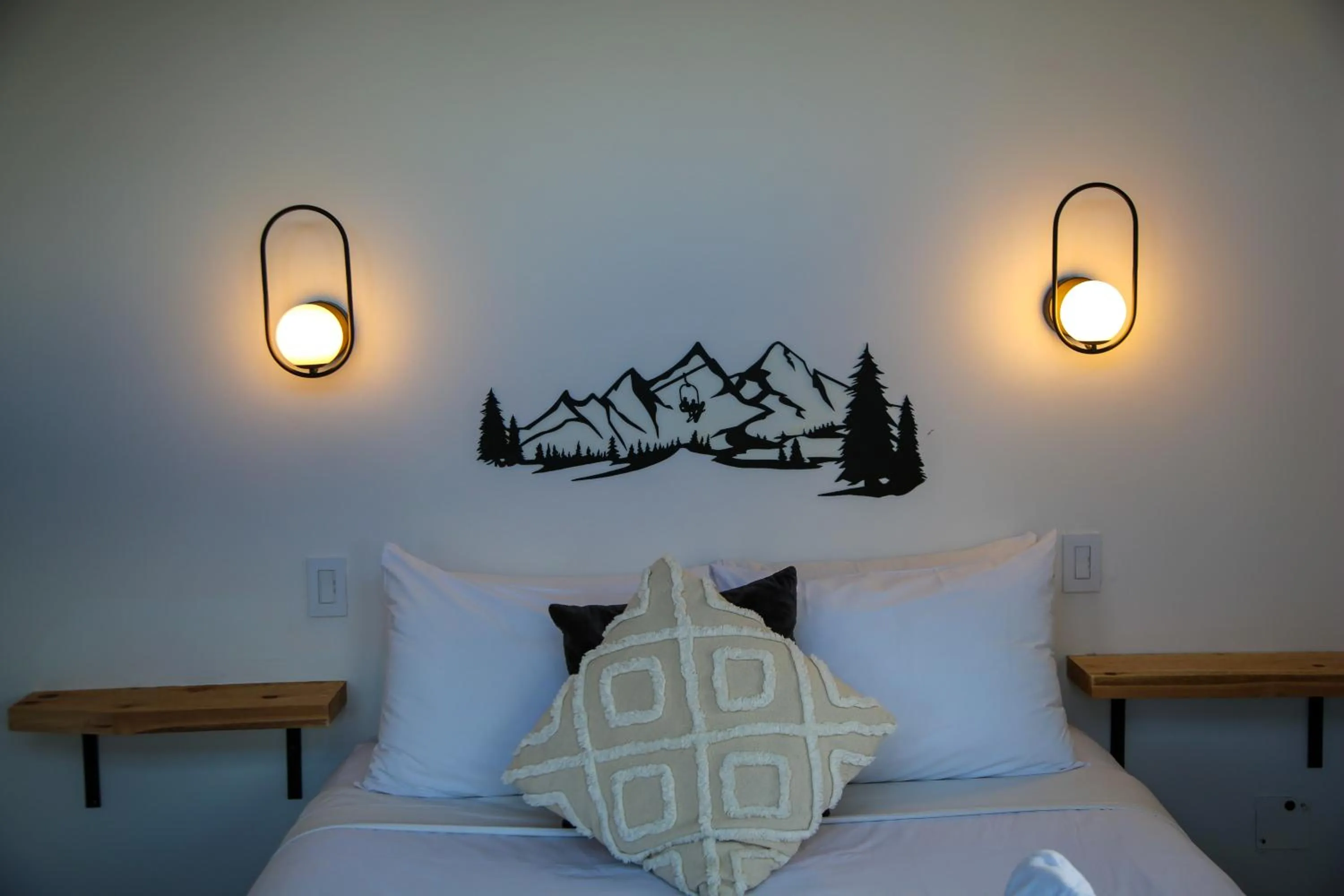 Bed in Alpenglow Lodge by Elevate Vacations