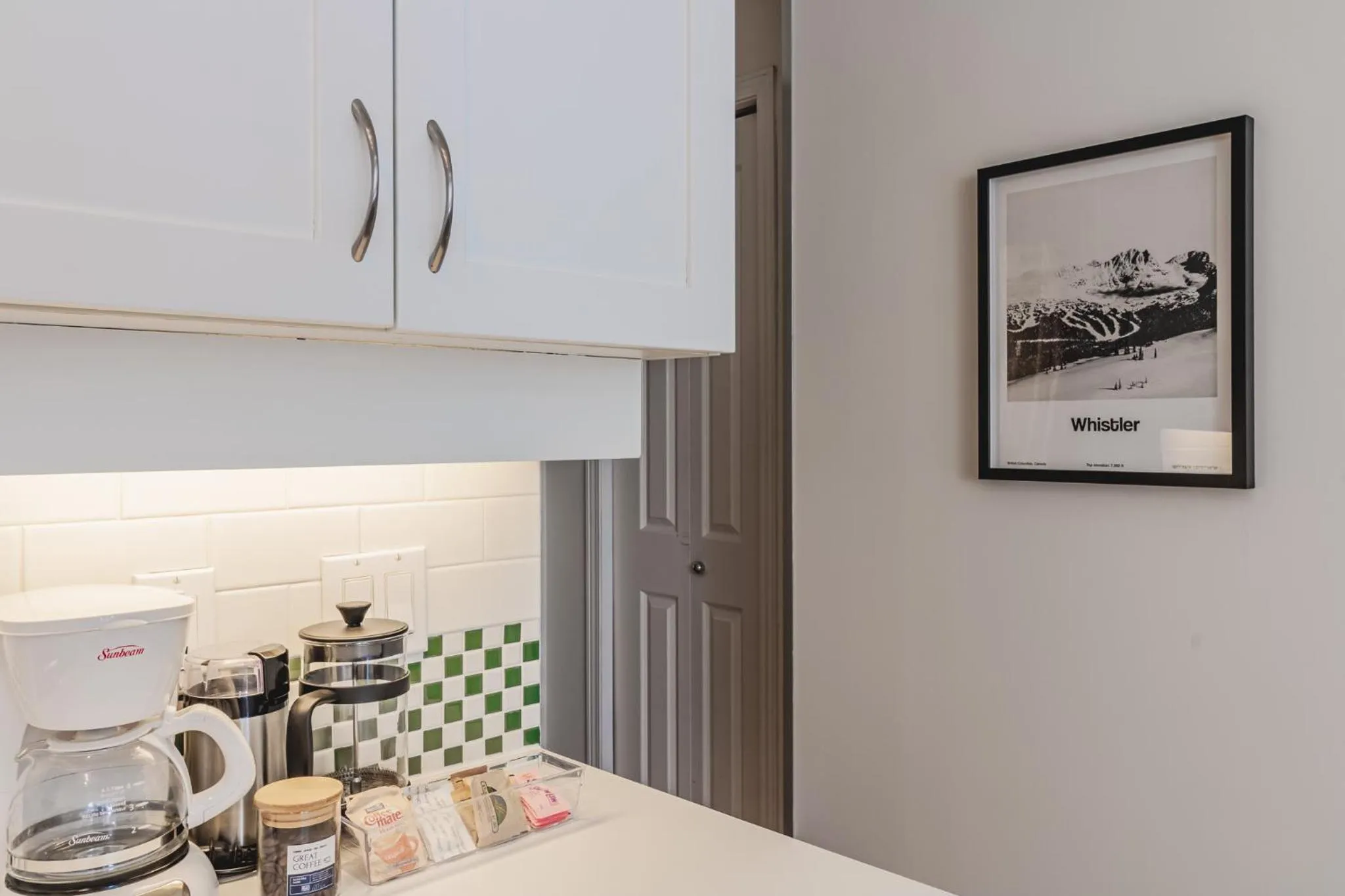 Coffee/tea facilities in Alpenglow Lodge by Elevate Vacations