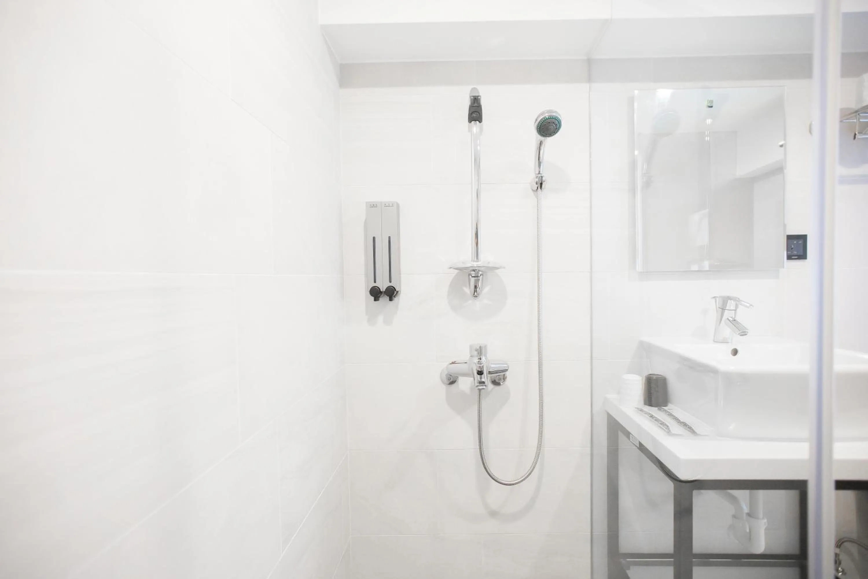 Shower in We Come Hostel