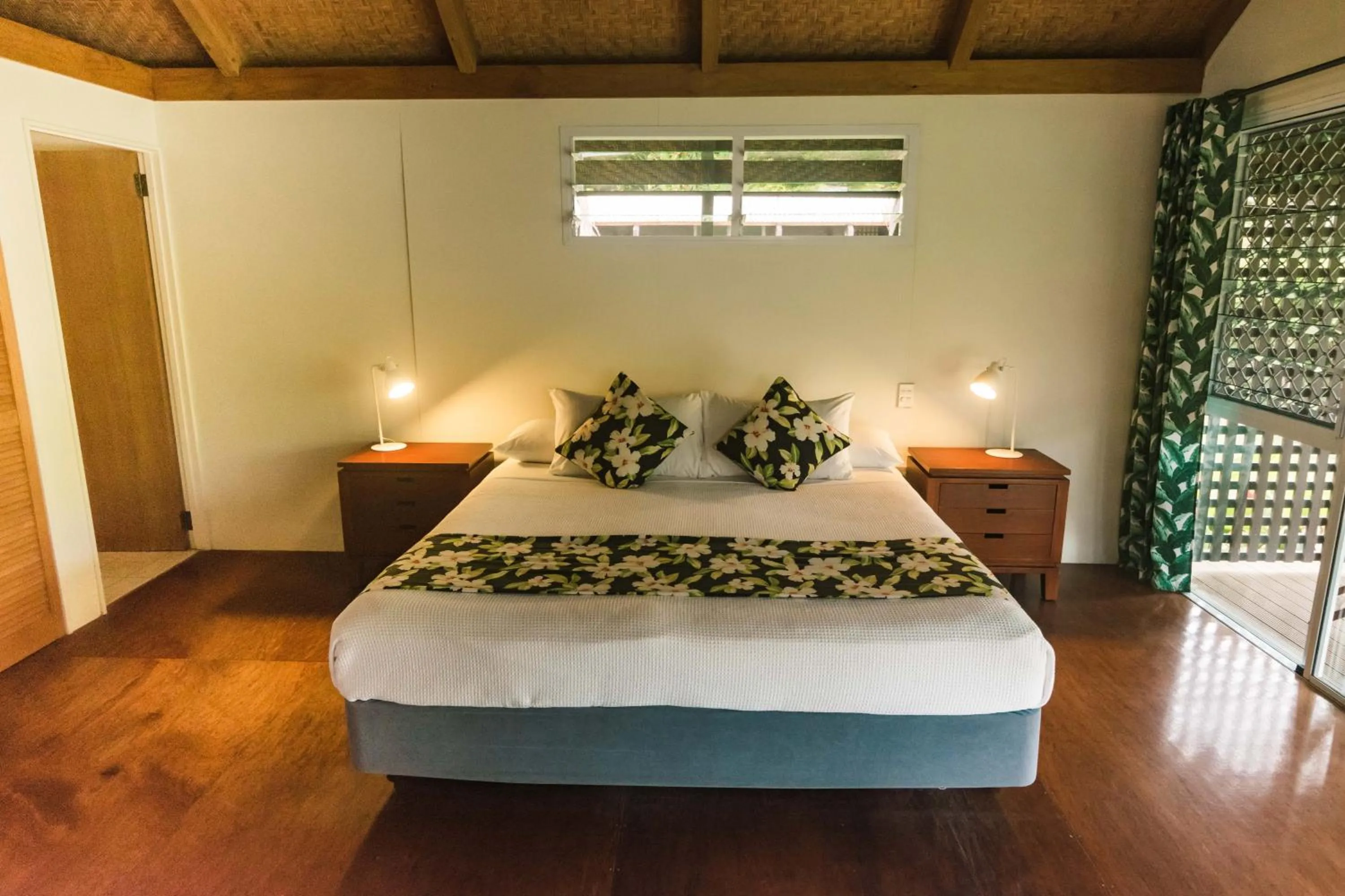 Bed in Ikurangi Eco Retreat