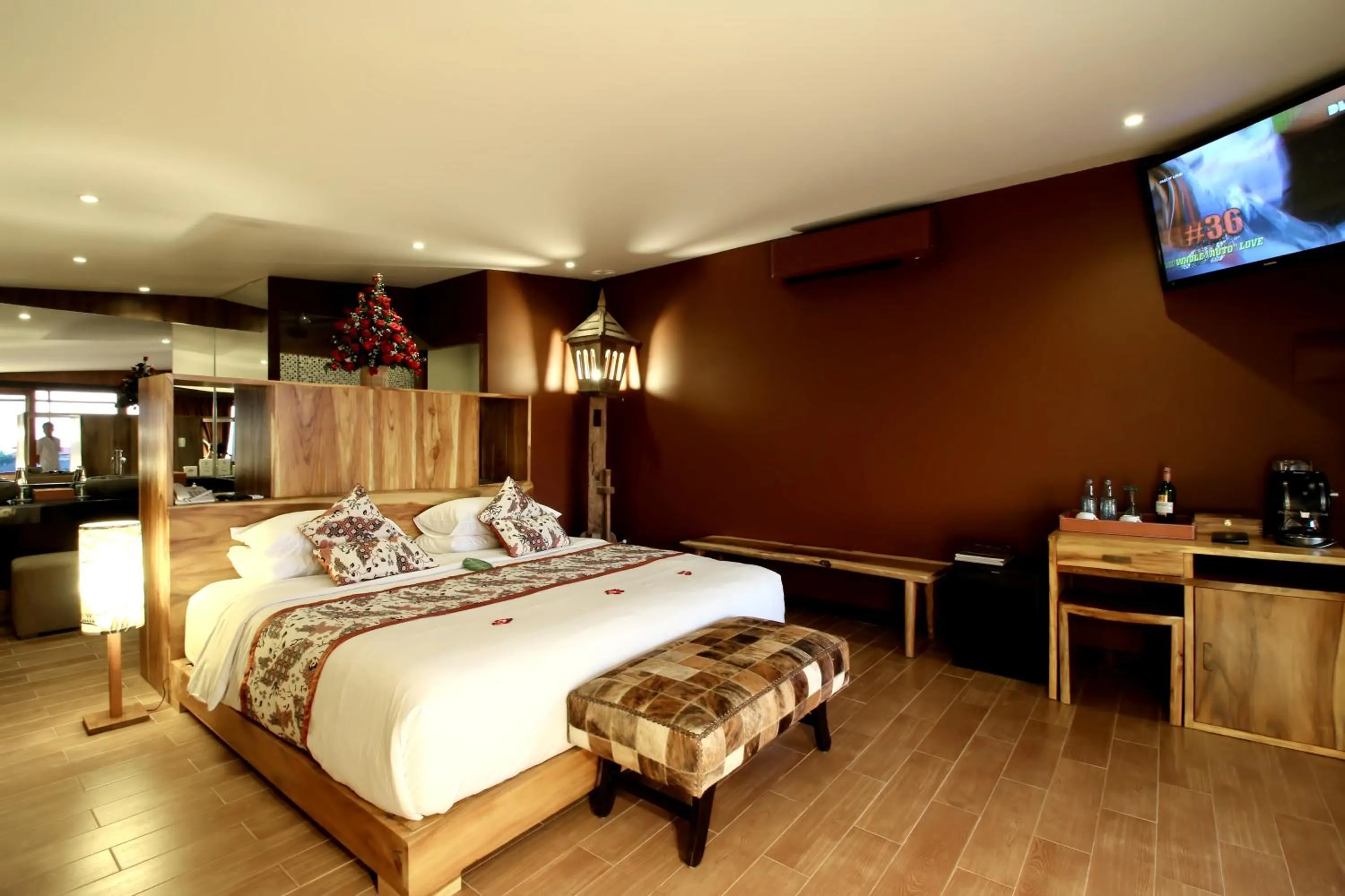 Bedroom, Bed in Sky Suites