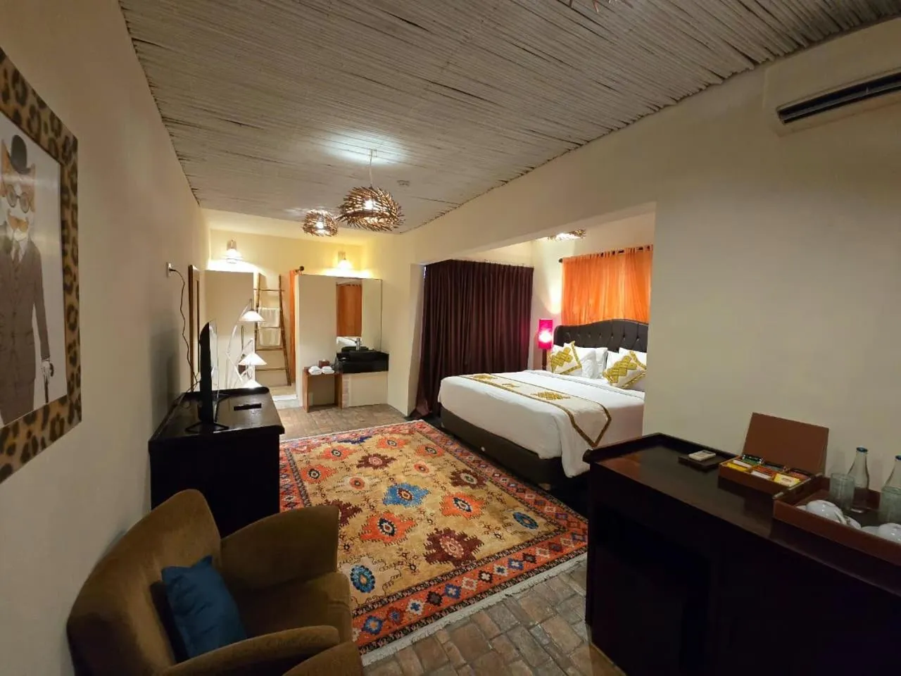 Bedroom, Bed in Sky Suites