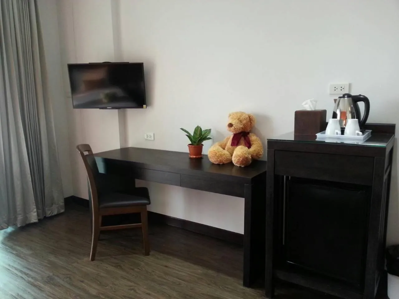 TV and multimedia in Coco View Hotel