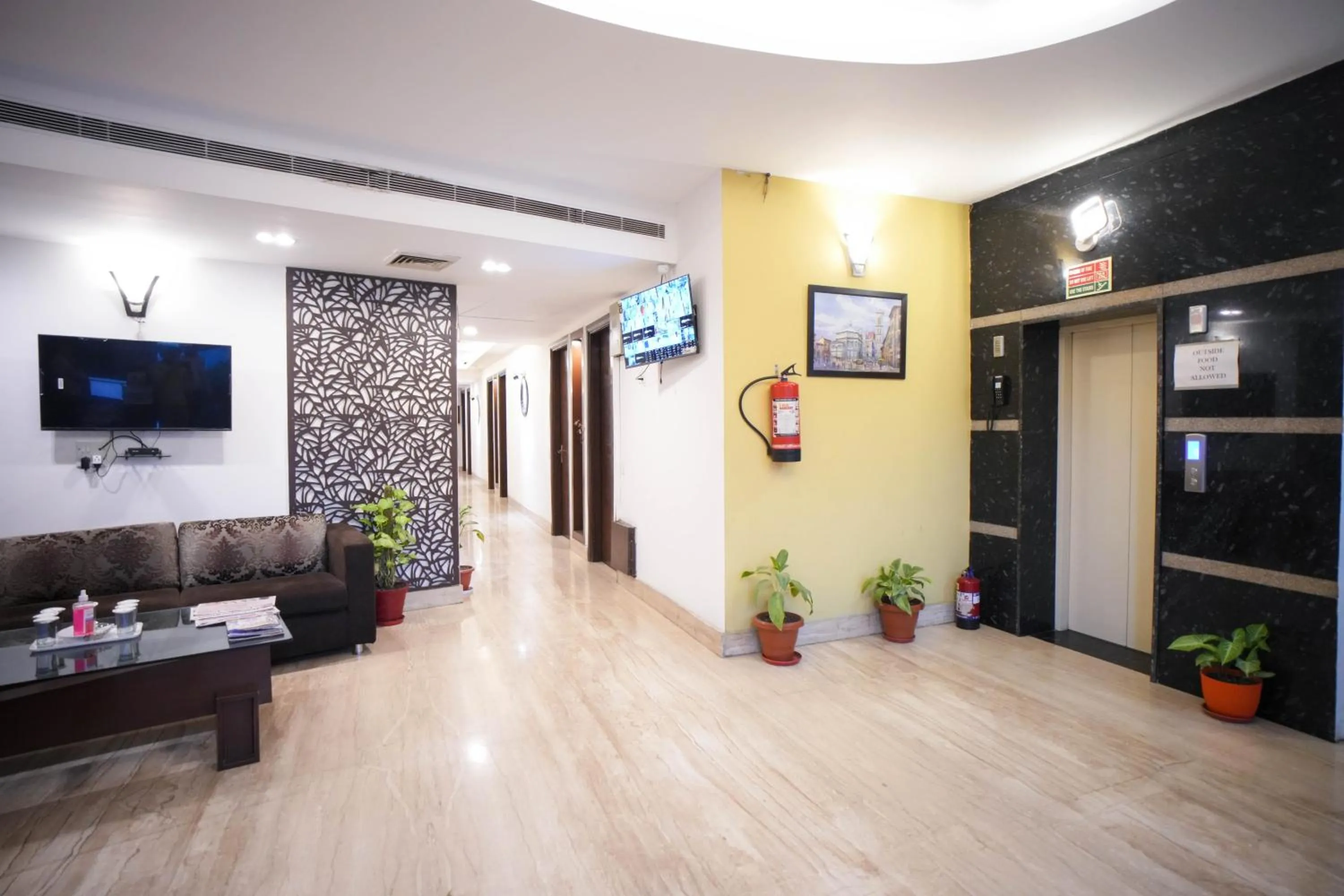 Lobby or reception in Hotel Haris MG Road Gurugram