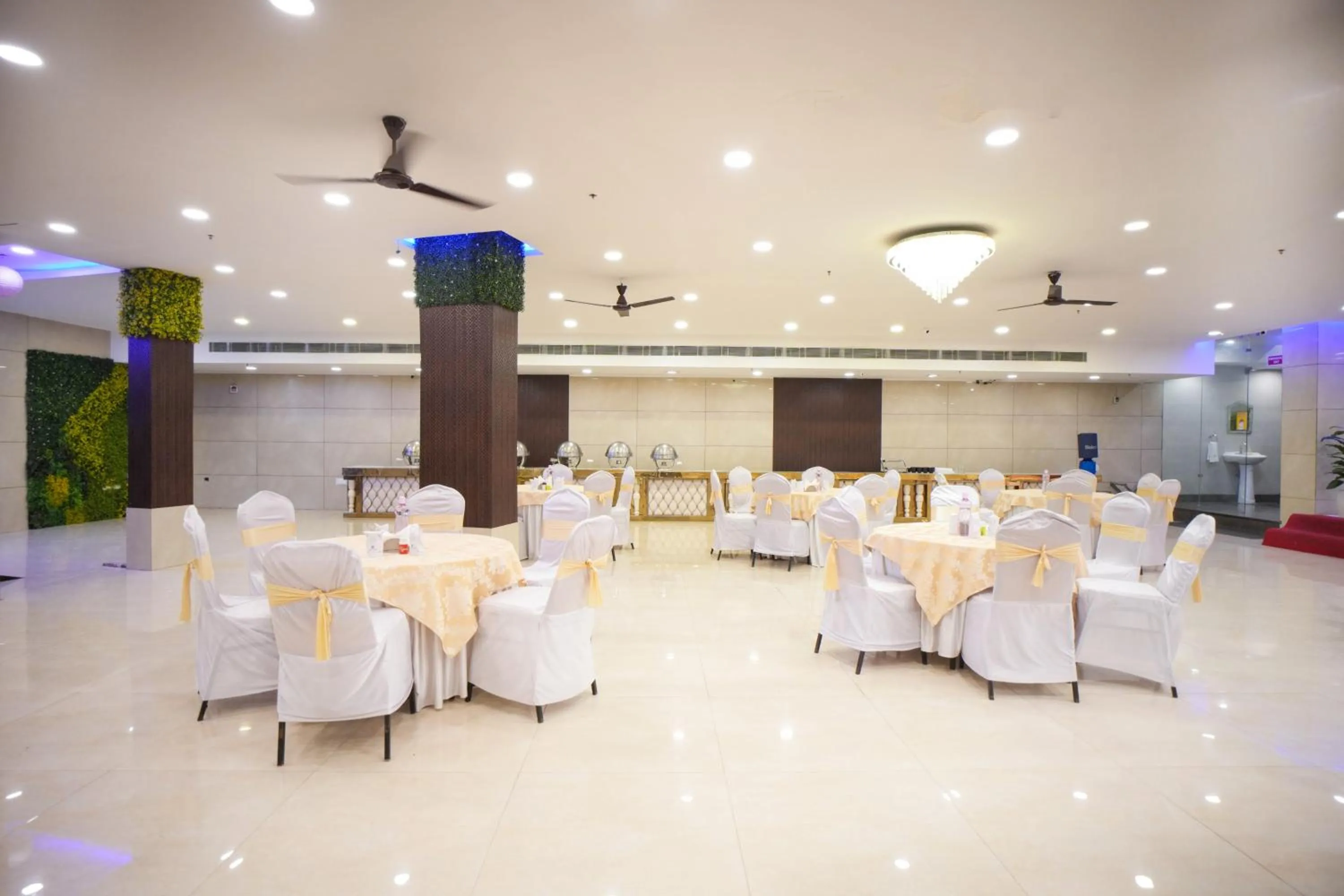 Banquet/Function facilities in Hotel Haris MG Road Gurugram