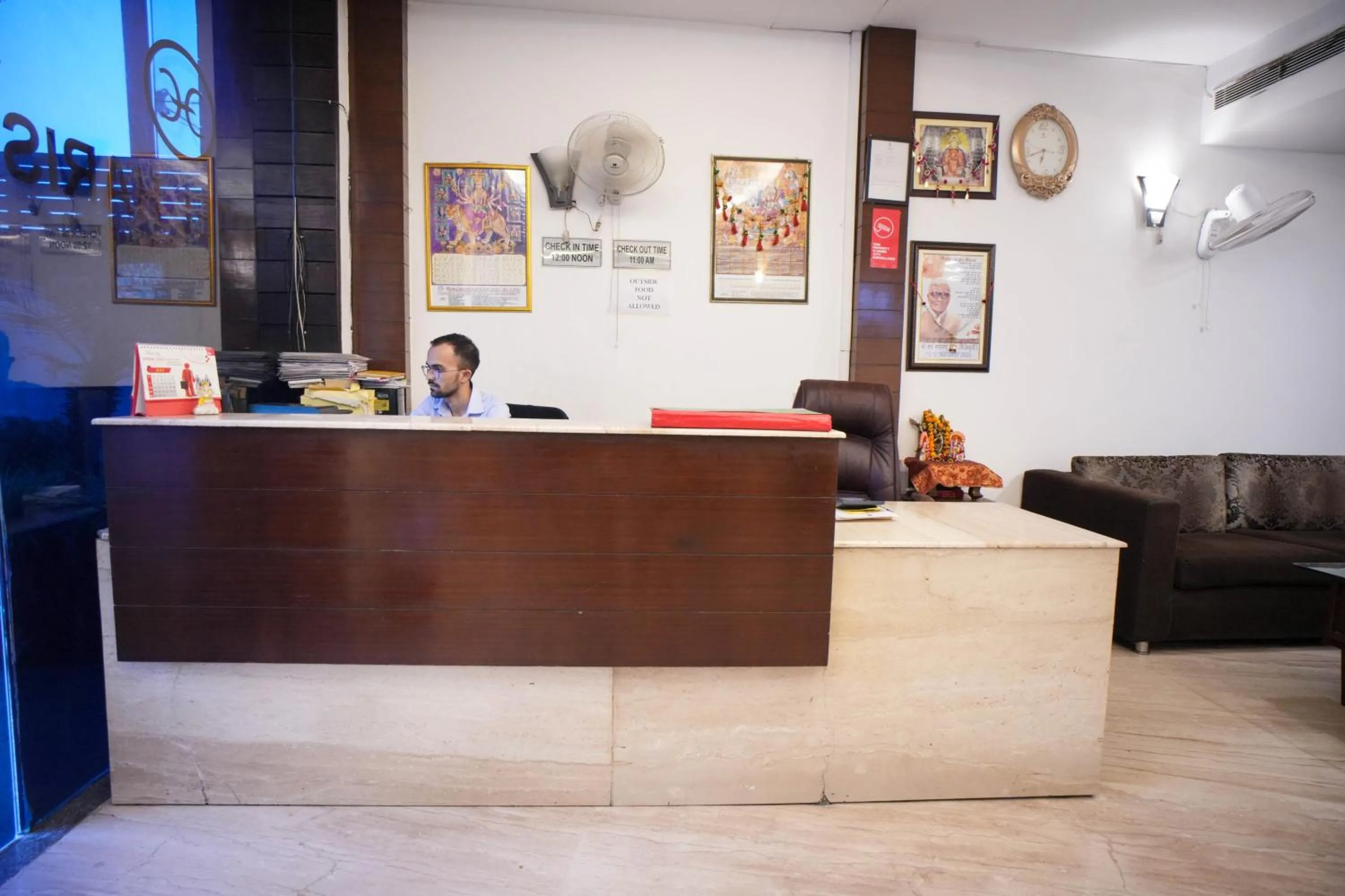 Lobby or reception in Hotel Haris MG Road Gurugram