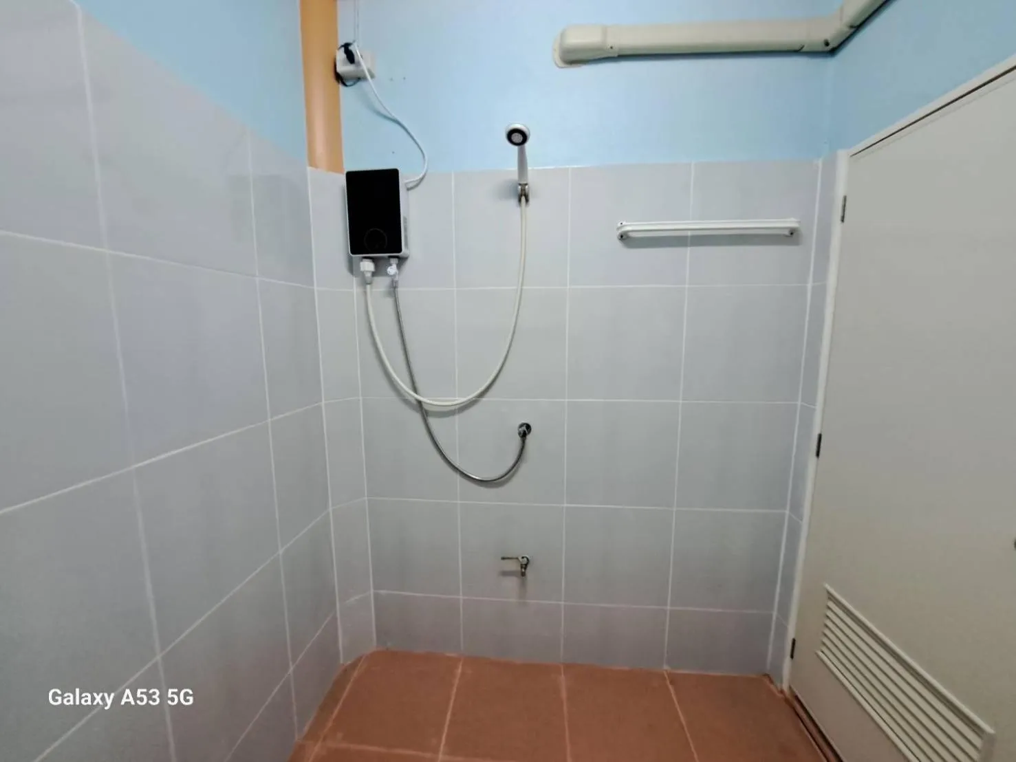 Shower in Peace Lanta Mansion