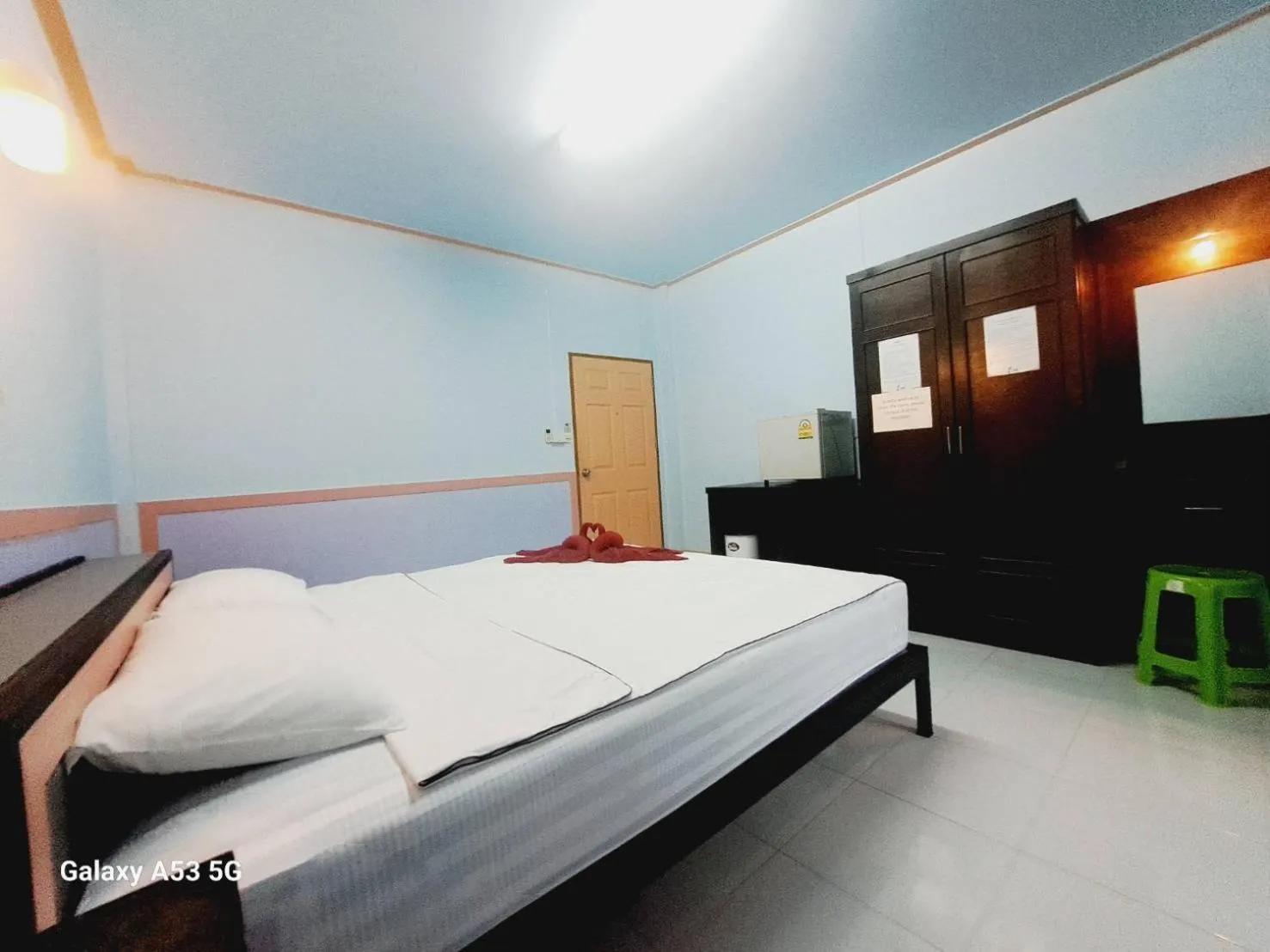 Bed in Peace Lanta Mansion