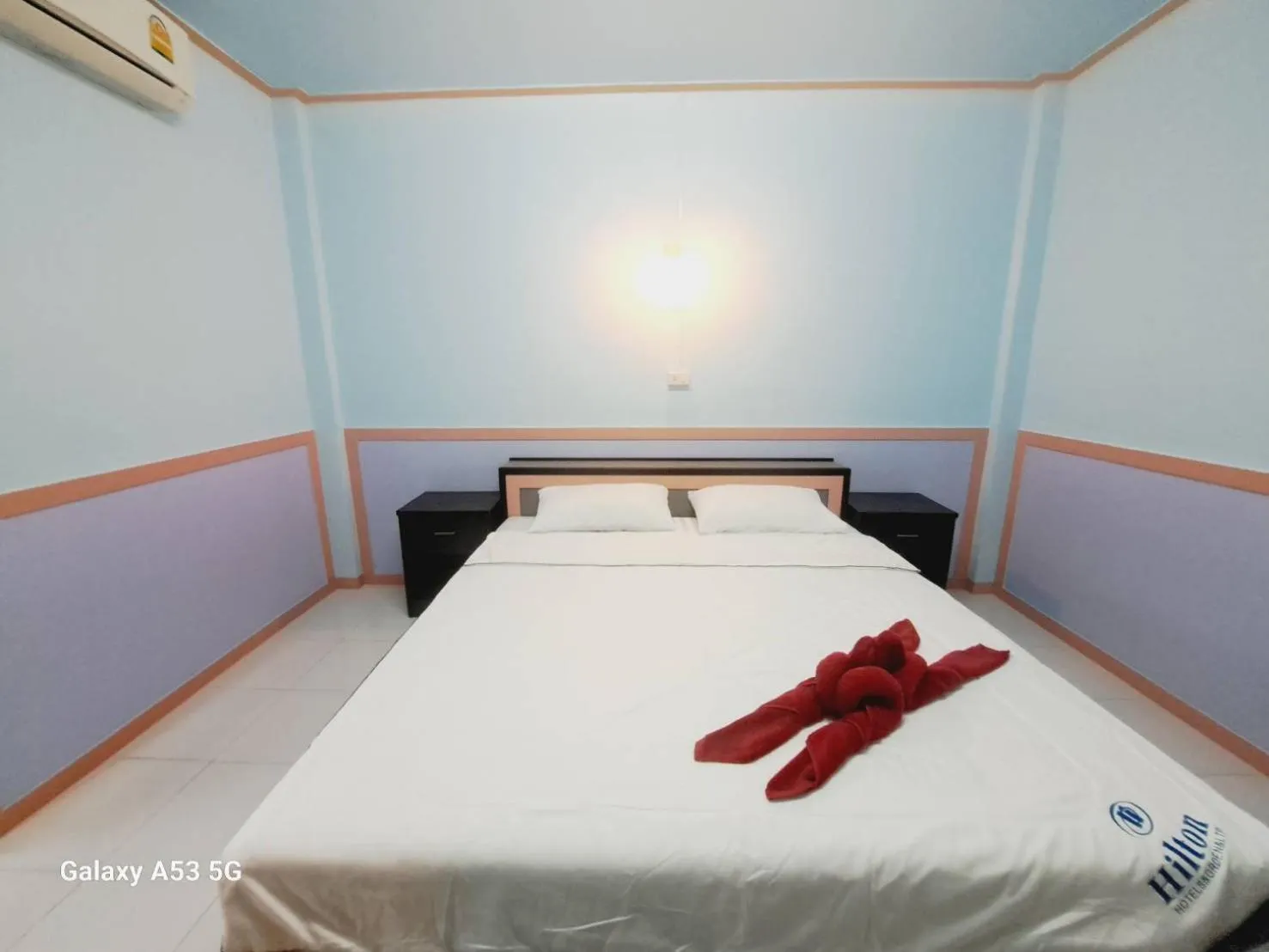 Bed in Peace Lanta Mansion