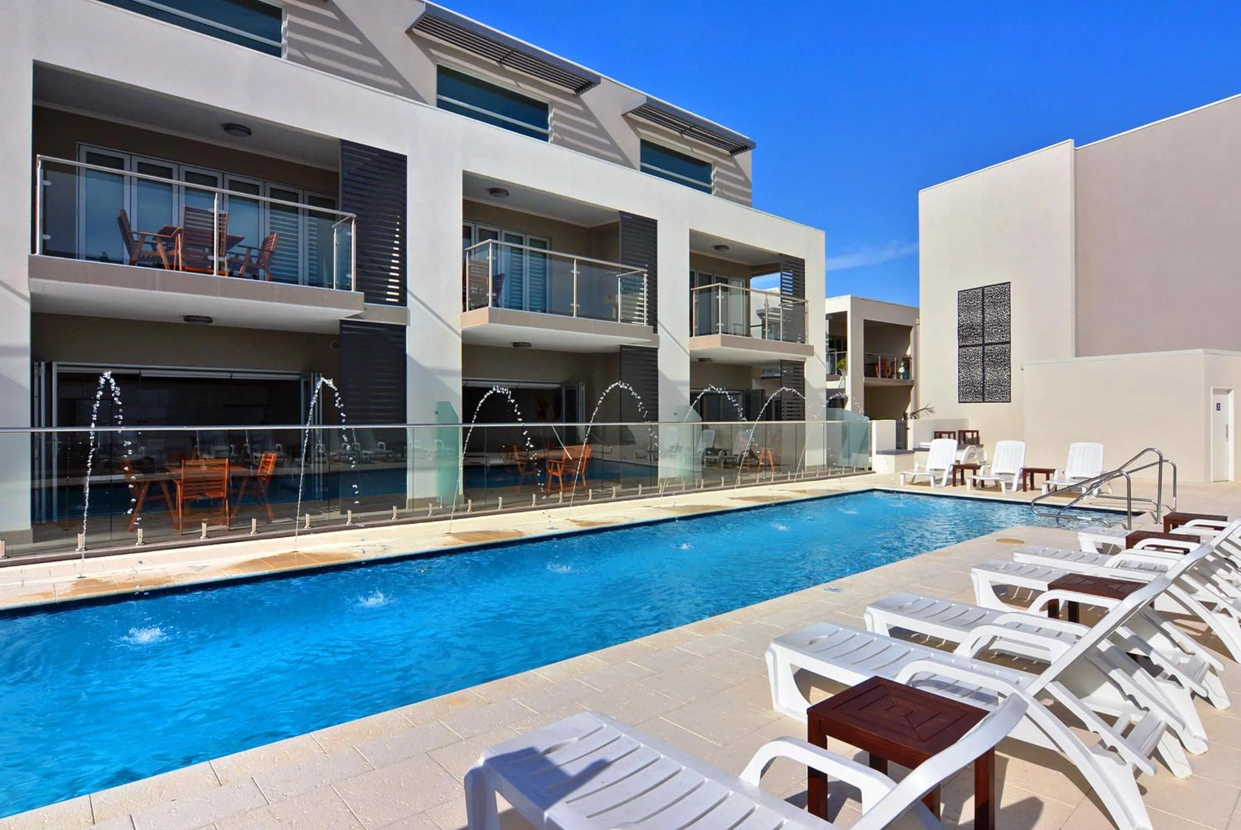Swimming pool in Bunbury Seaview Apartments