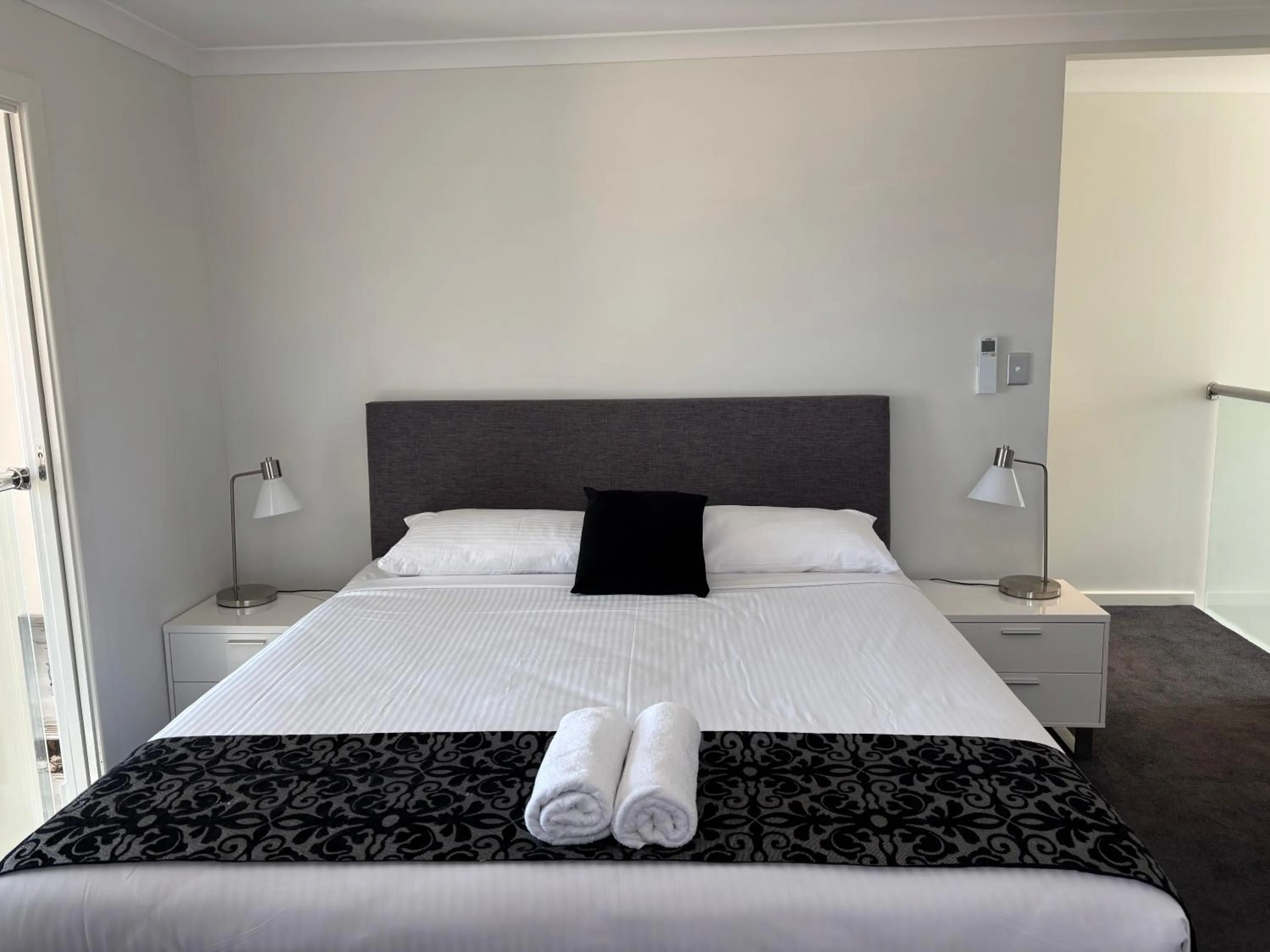 Bed in Bunbury Seaview Apartments