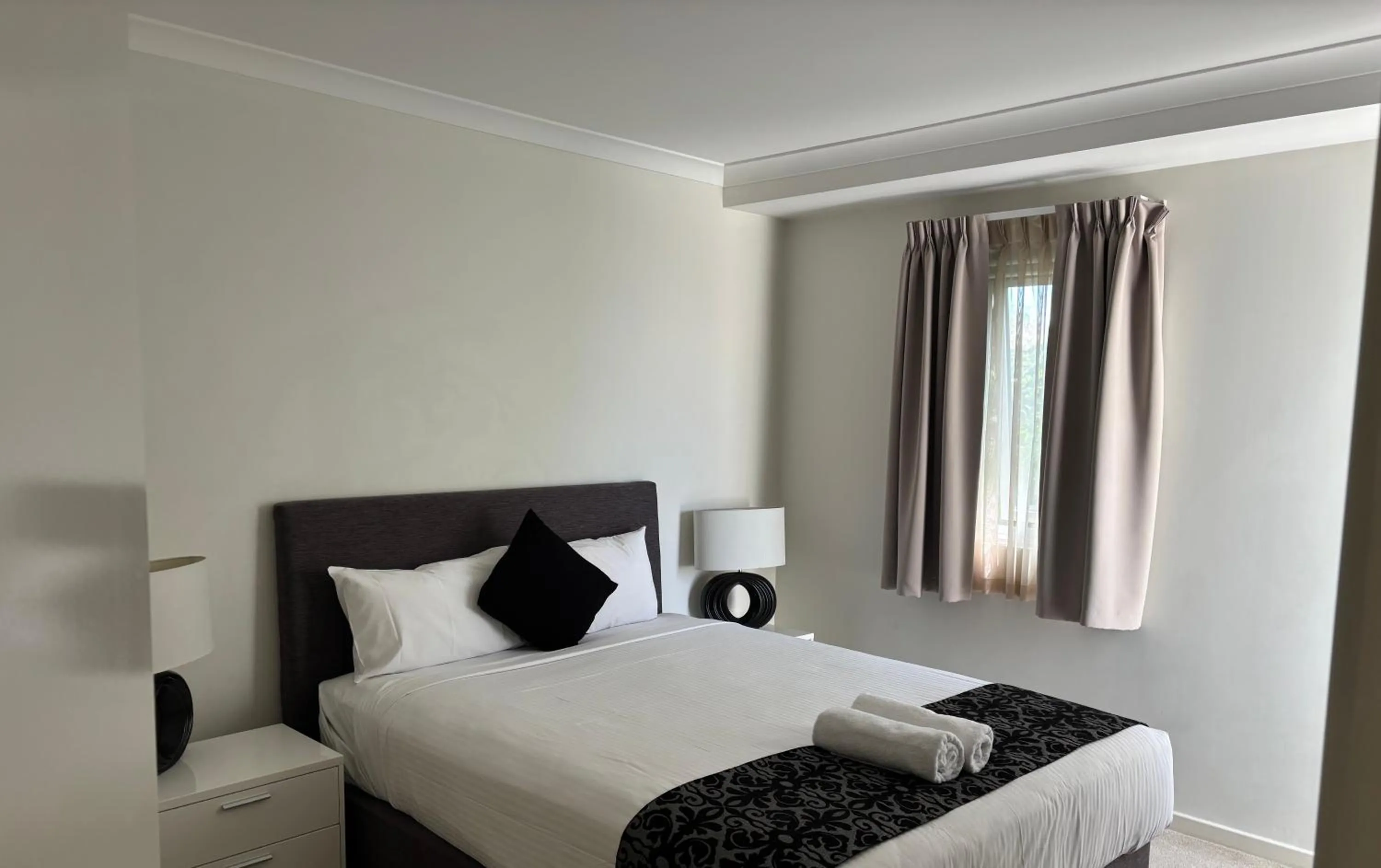 Bed in Bunbury Seaview Apartments