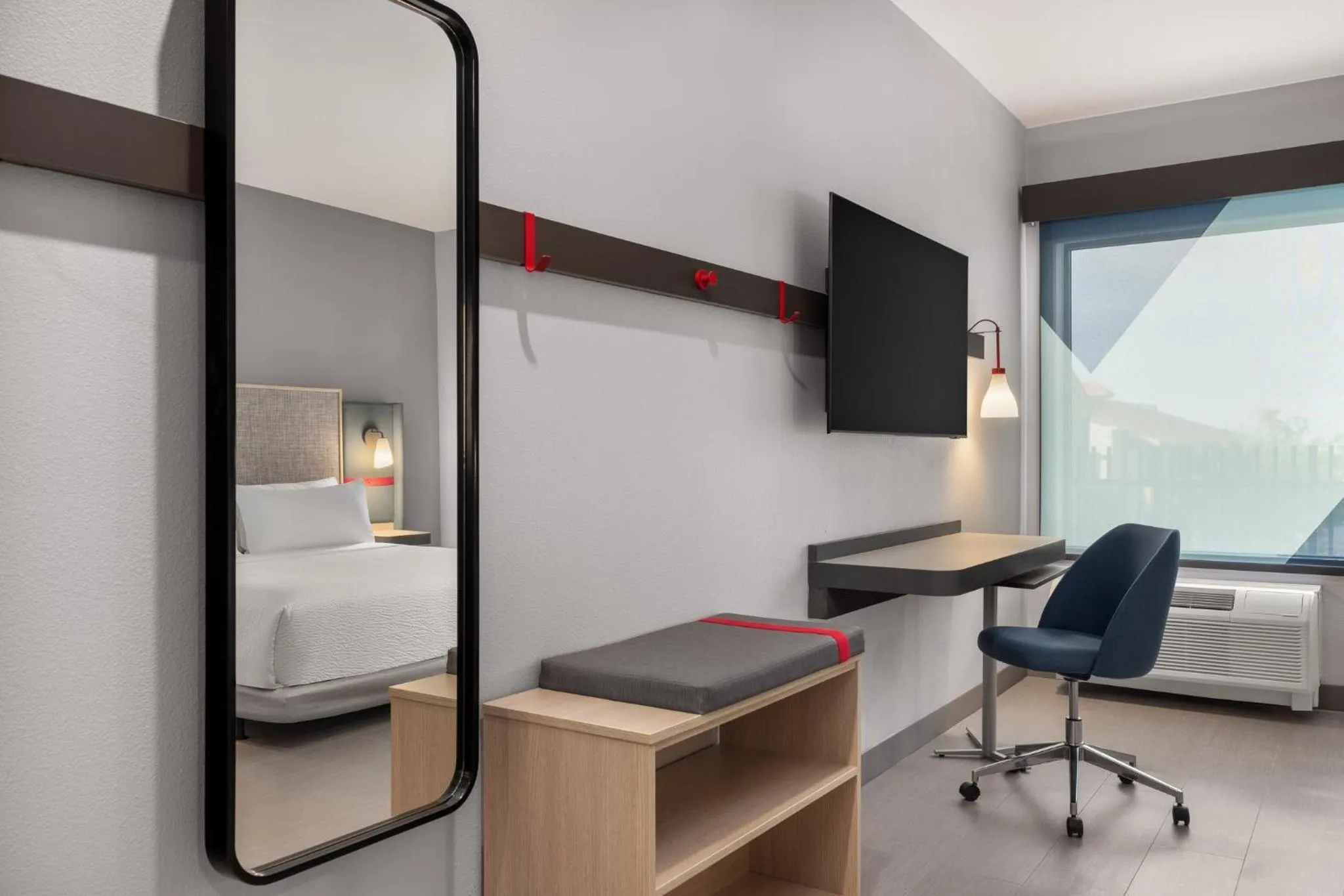 Photo of the whole room, Bed in avid hotel El Paso East by IHG