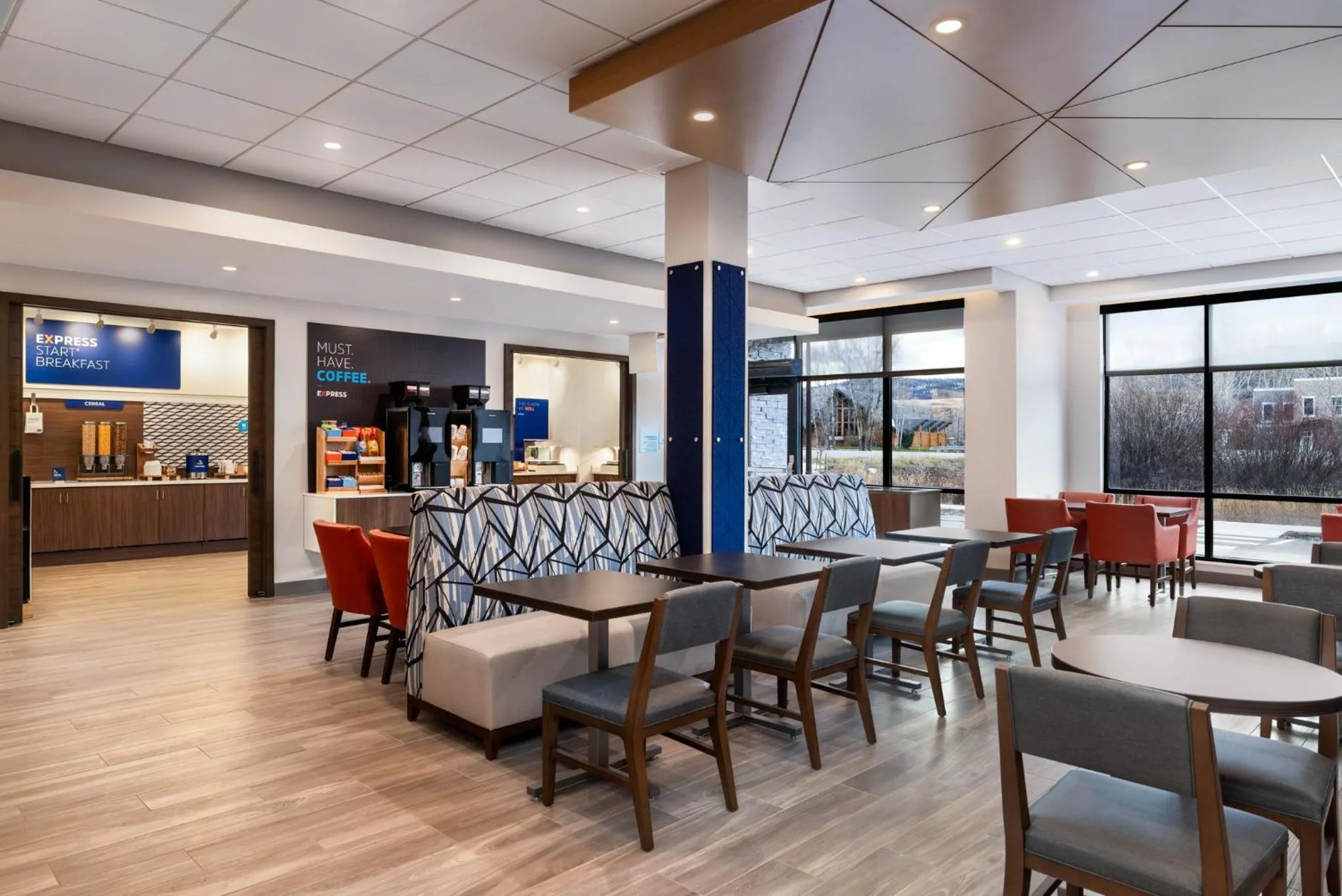 Breakfast in Holiday Inn Express & Suites Steamboat Springs by IHG