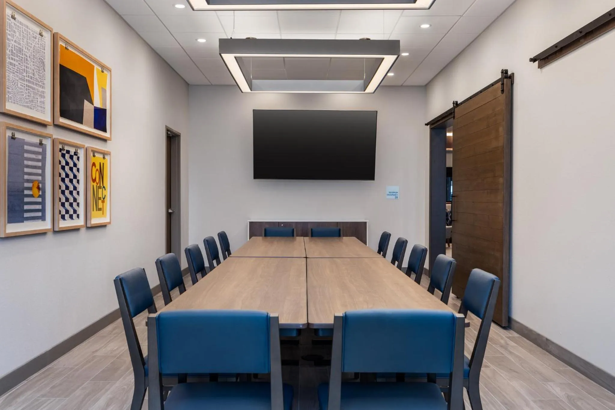 Meeting/conference room in Holiday Inn Express & Suites Steamboat Springs by IHG