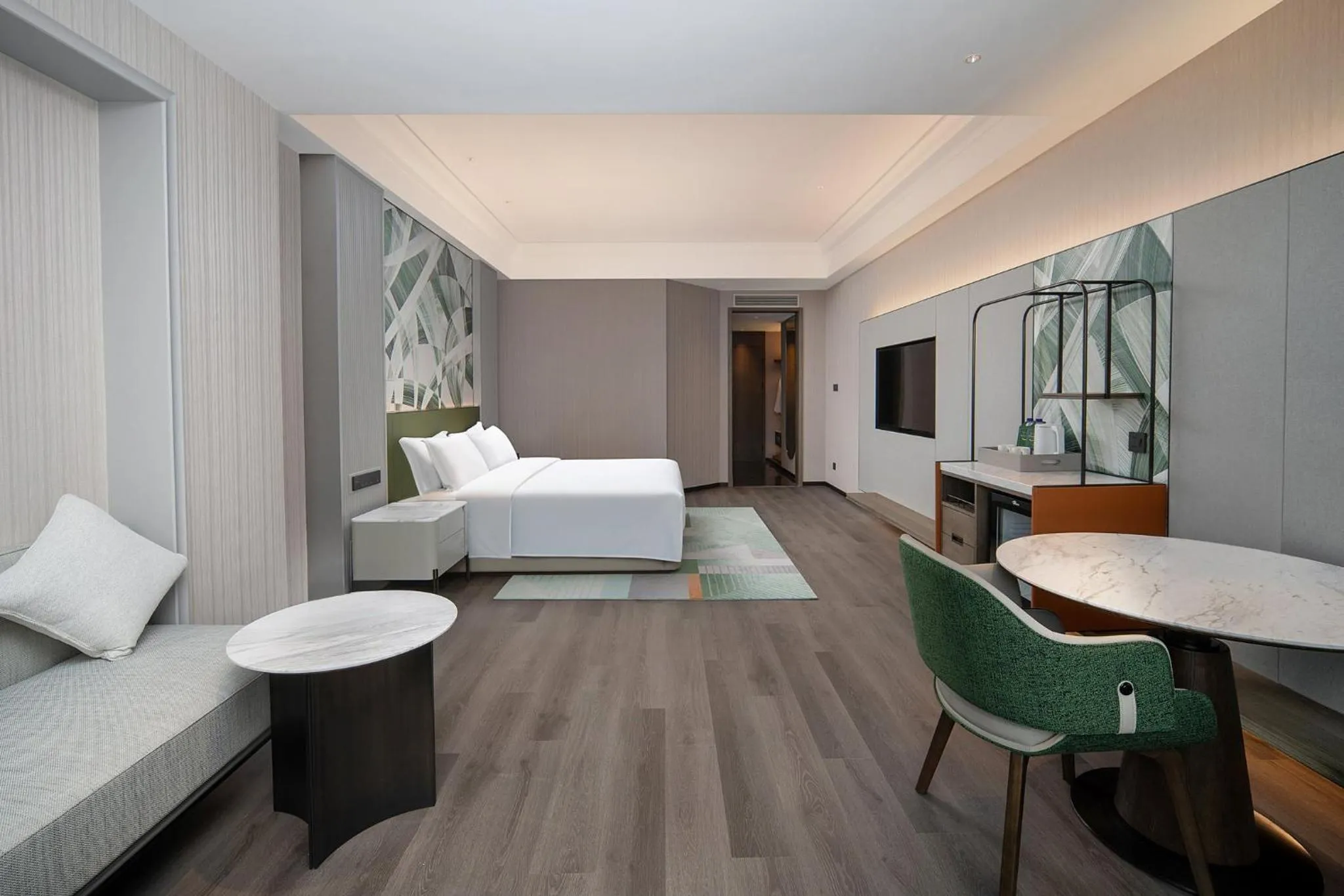 Photo of the whole room, Bed in Holiday Inn Xuzhou Yunquan by IHG