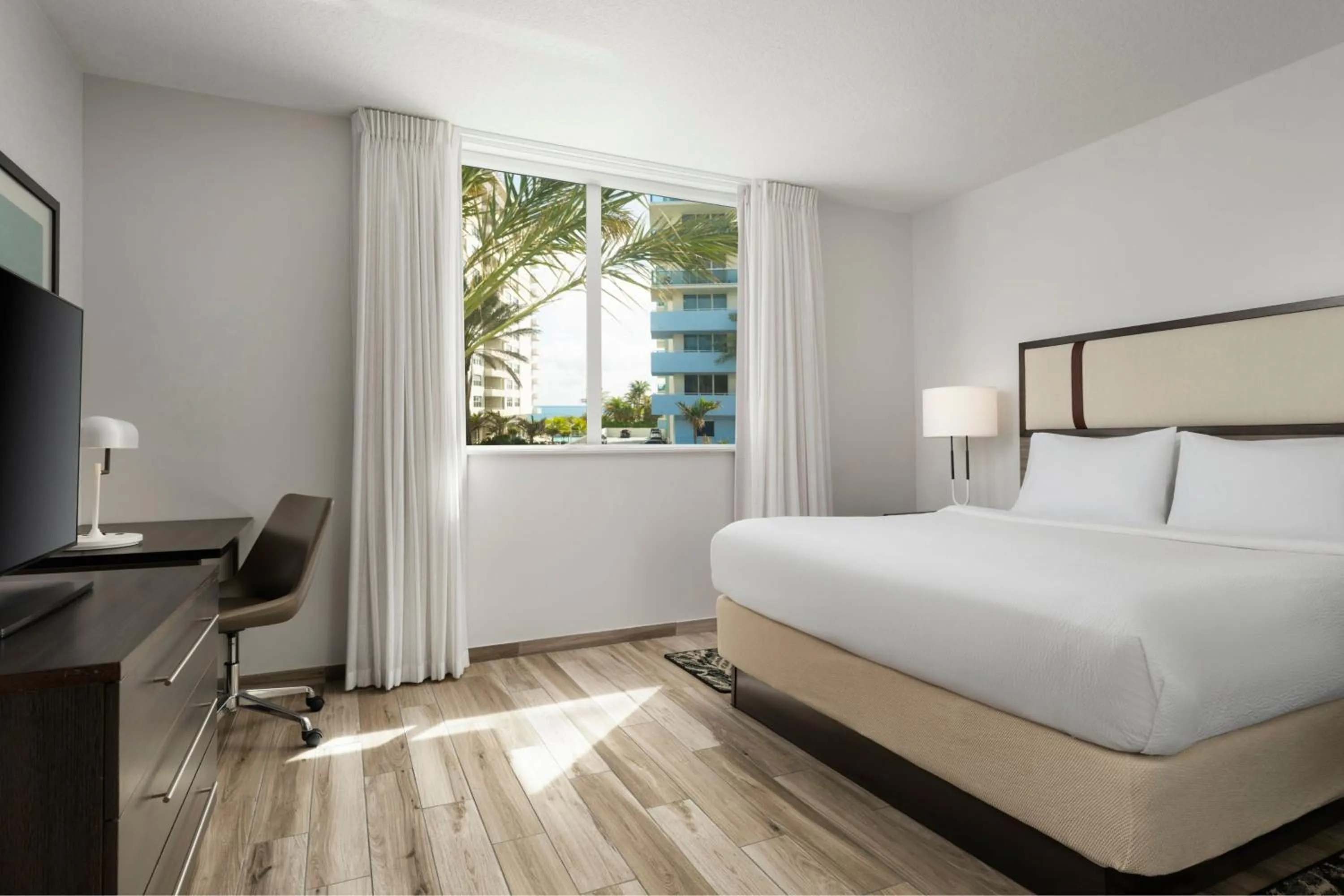 Photo of the whole room, Bed in Residence Inn by Marriott Miami Beach Surfside