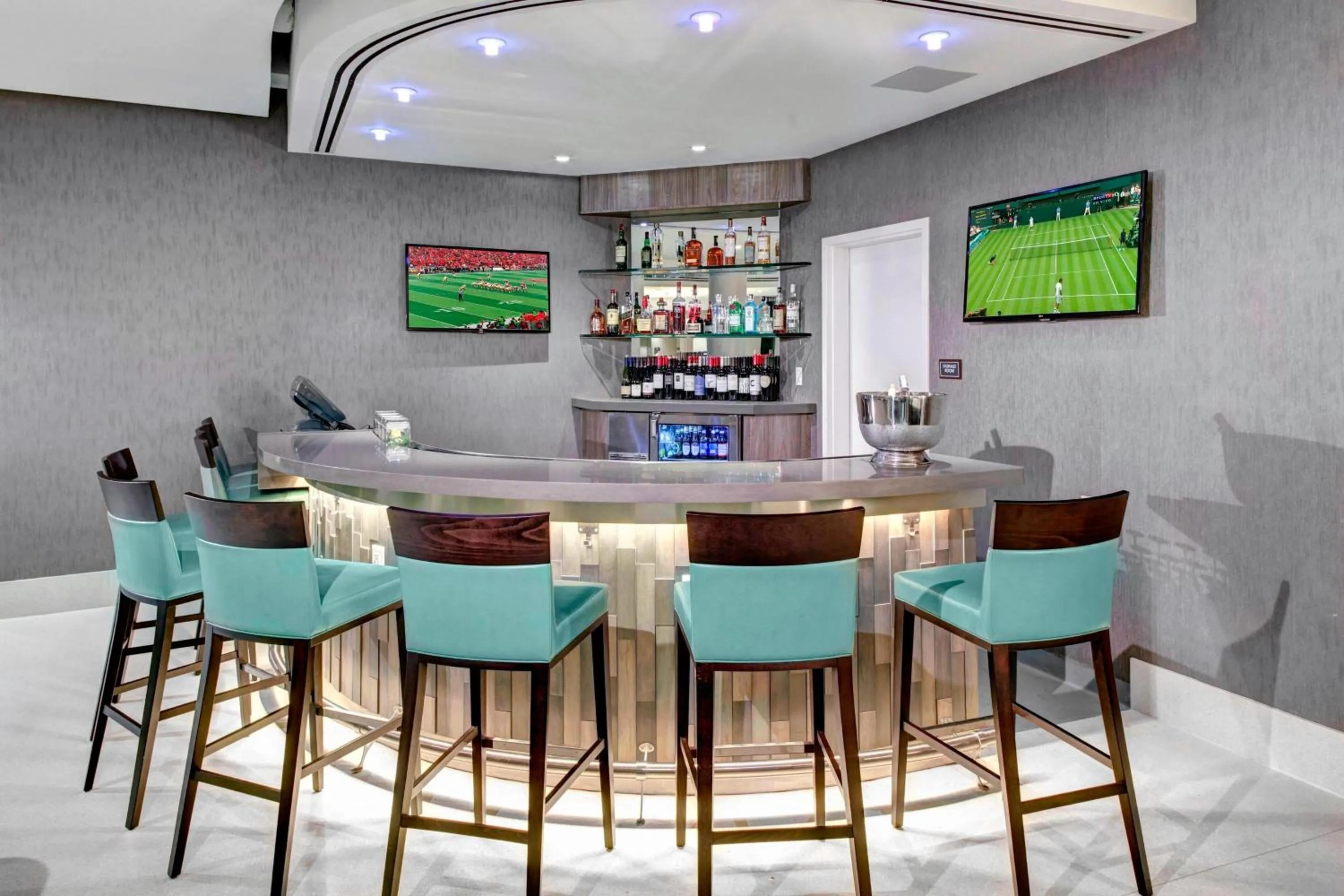 Lounge or bar in Residence Inn by Marriott Miami Beach Surfside