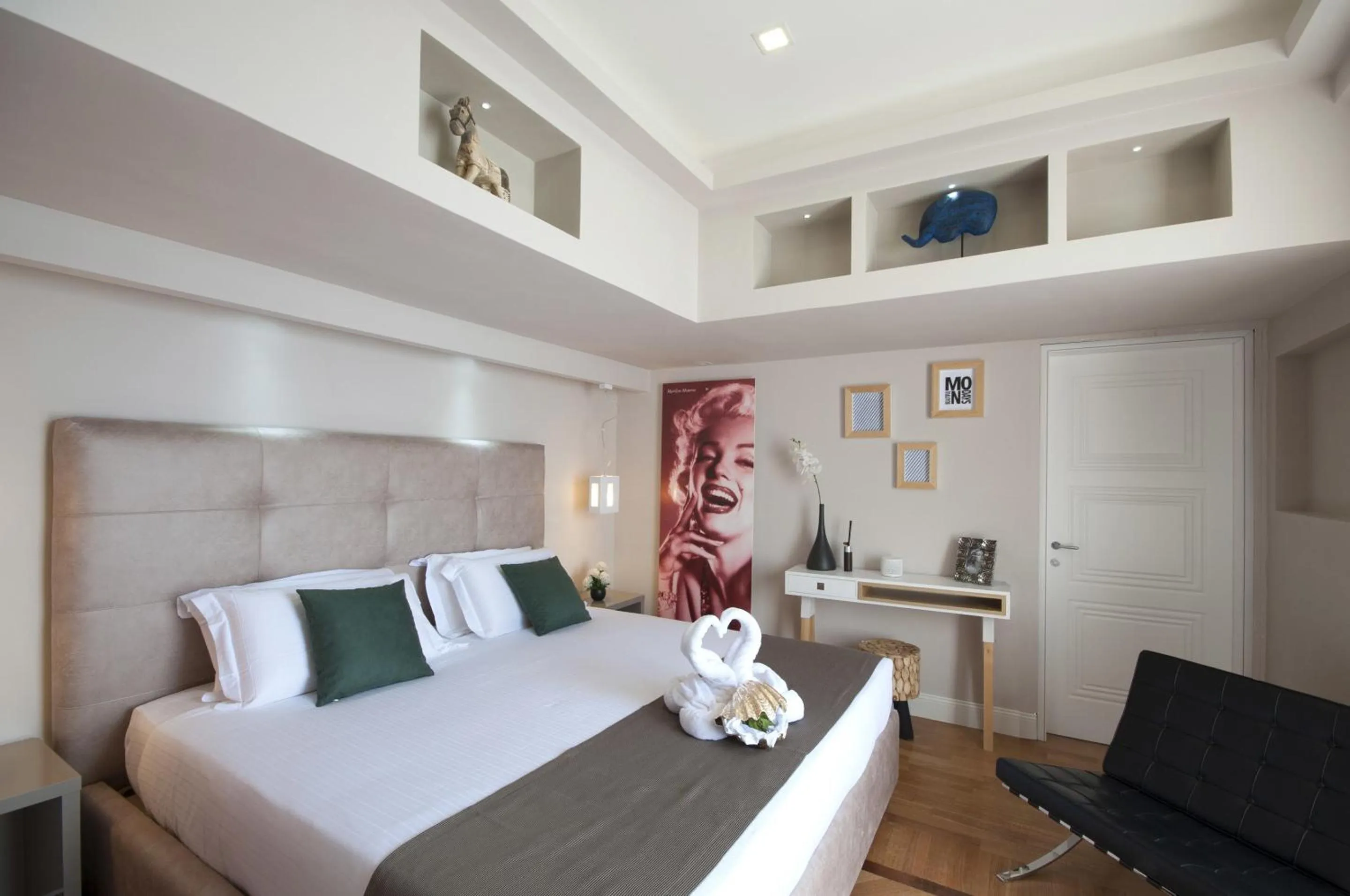 Photo of the whole room, Bed in Terrazza Marco Antonio Luxury Suite