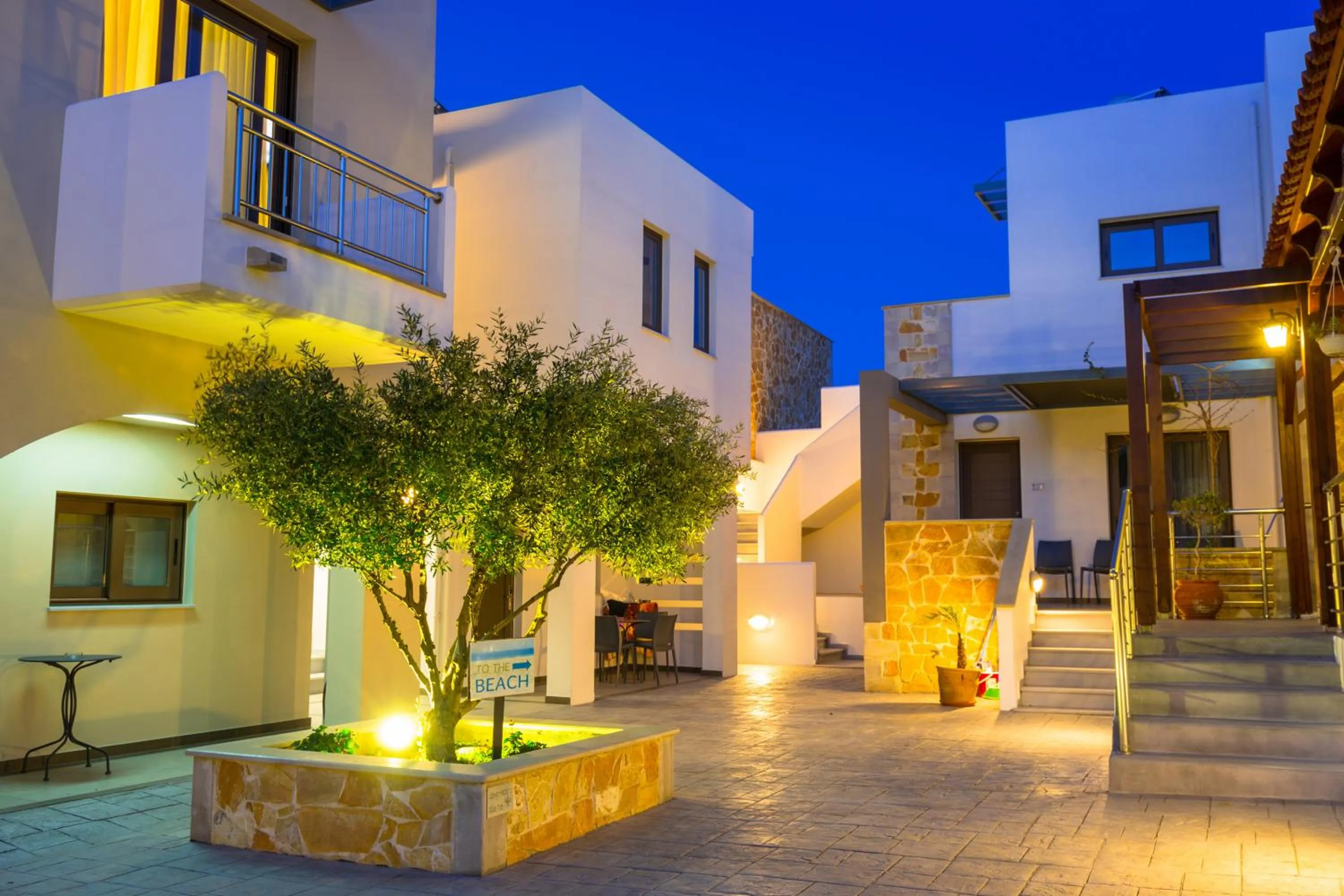 Night in Ledra Maleme Hotel