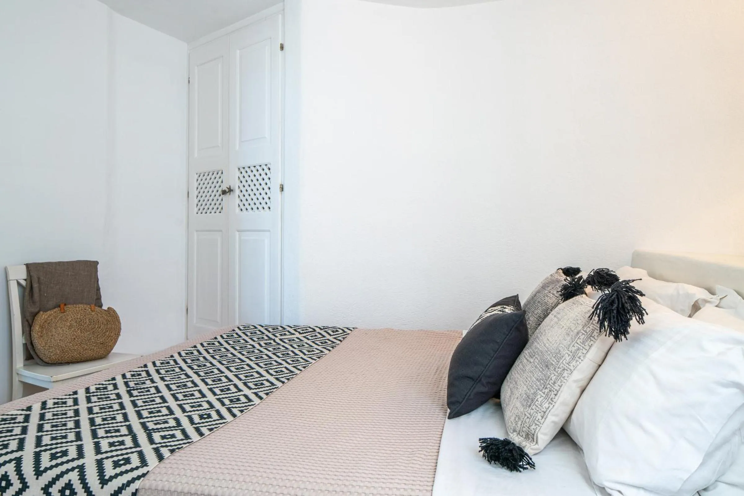 Bedroom, Bed in Ode Villa Oia Caldera & Sunset View