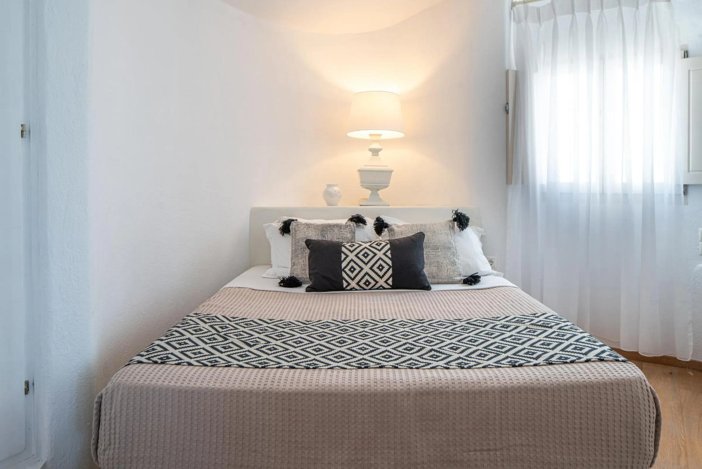Bedroom, Bed in Ode Villa Oia Caldera & Sunset View
