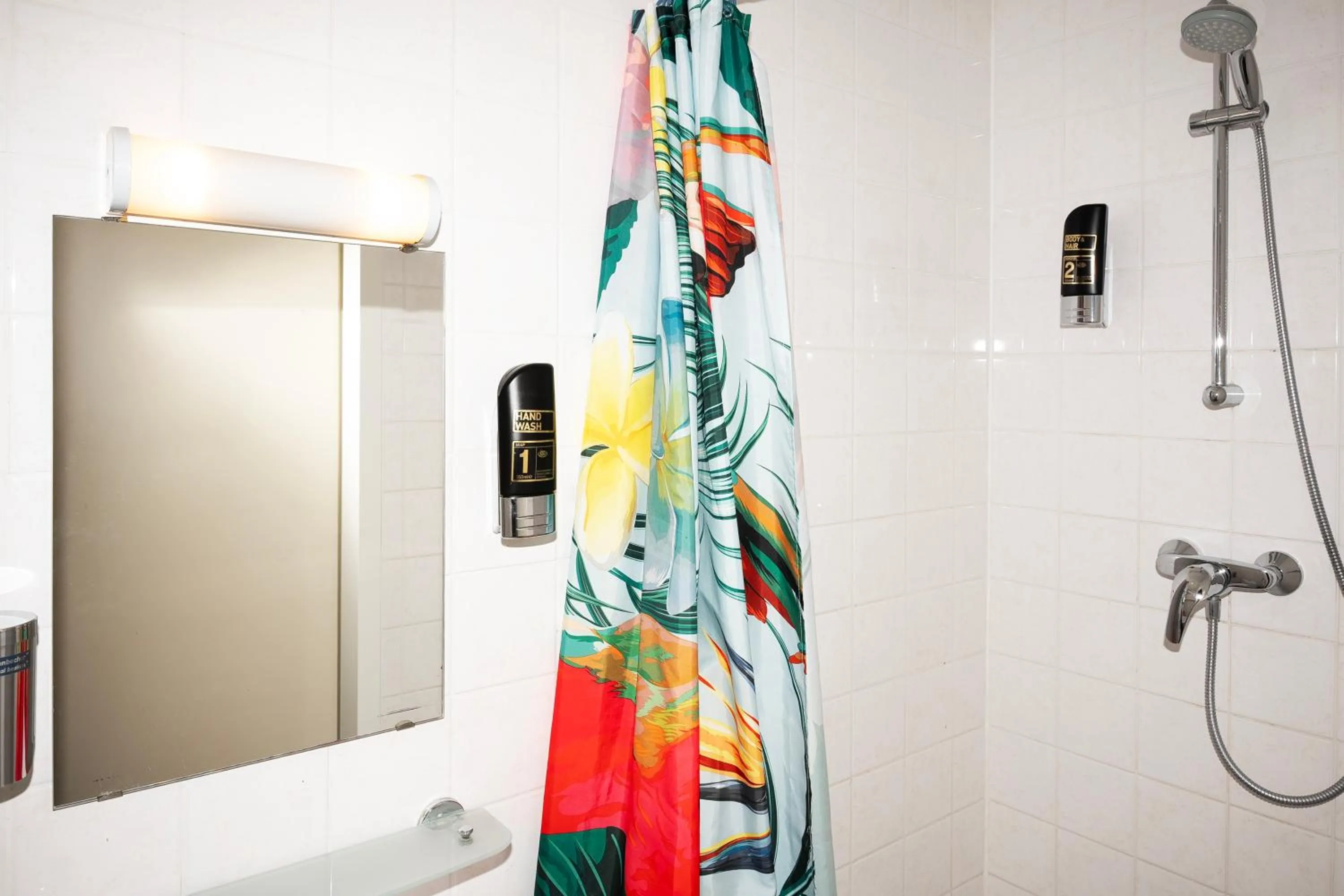 Ironing Room with Shared Bathroom in Amsterdam Teleport Hotel