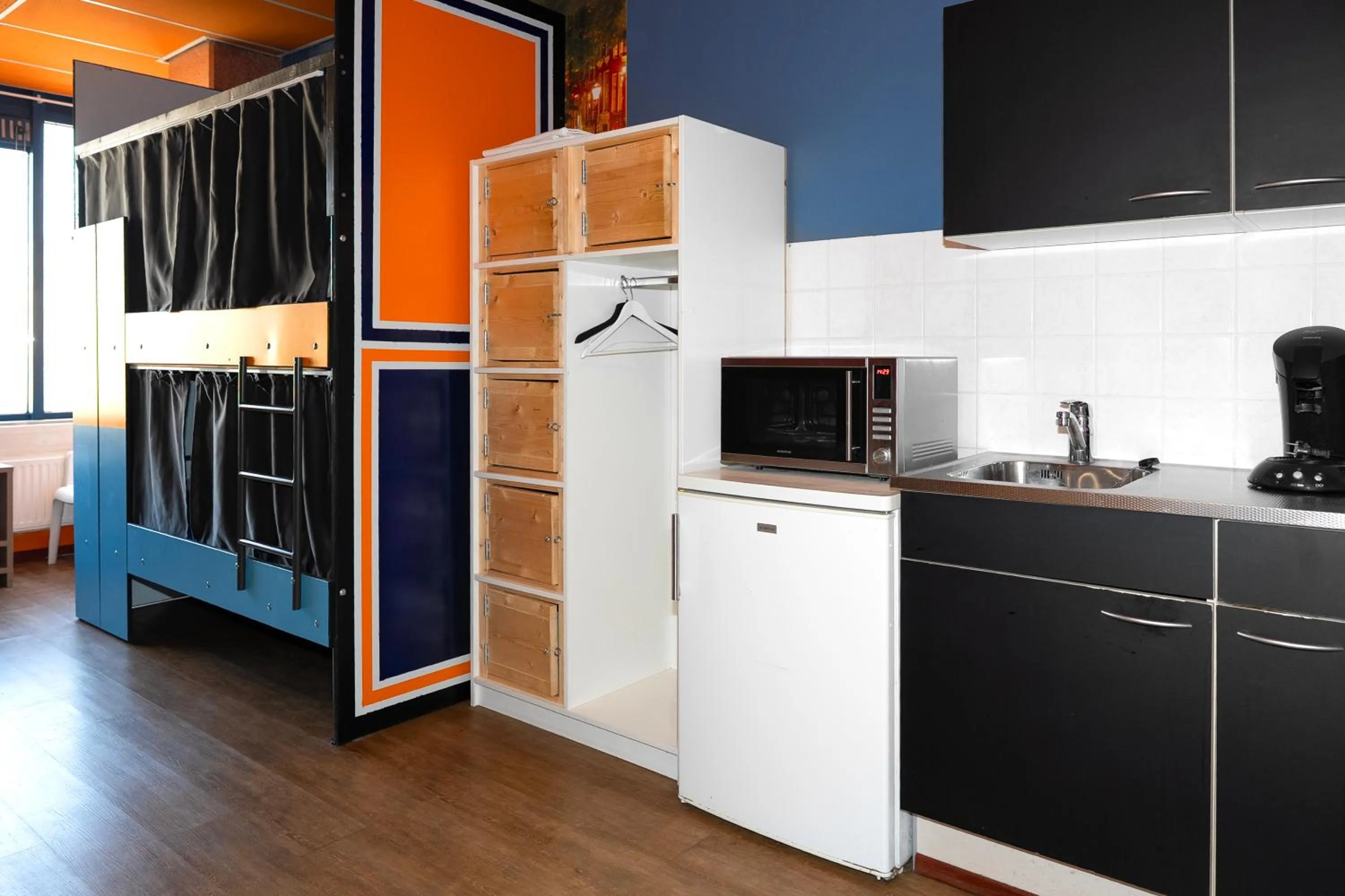 Kitchen or kitchenette in Amsterdam Teleport Hotel