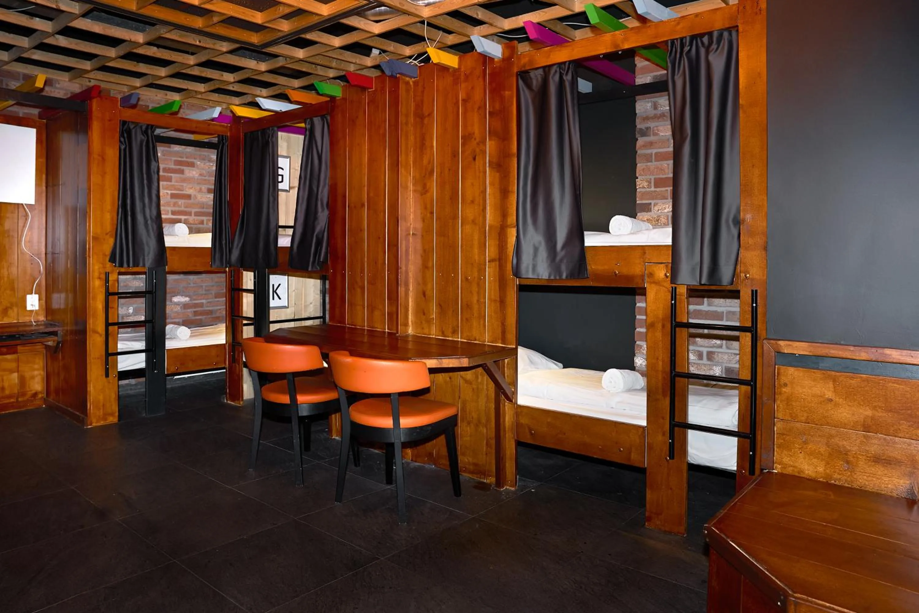 Bedroom, Bed in Amsterdam Teleport Hotel