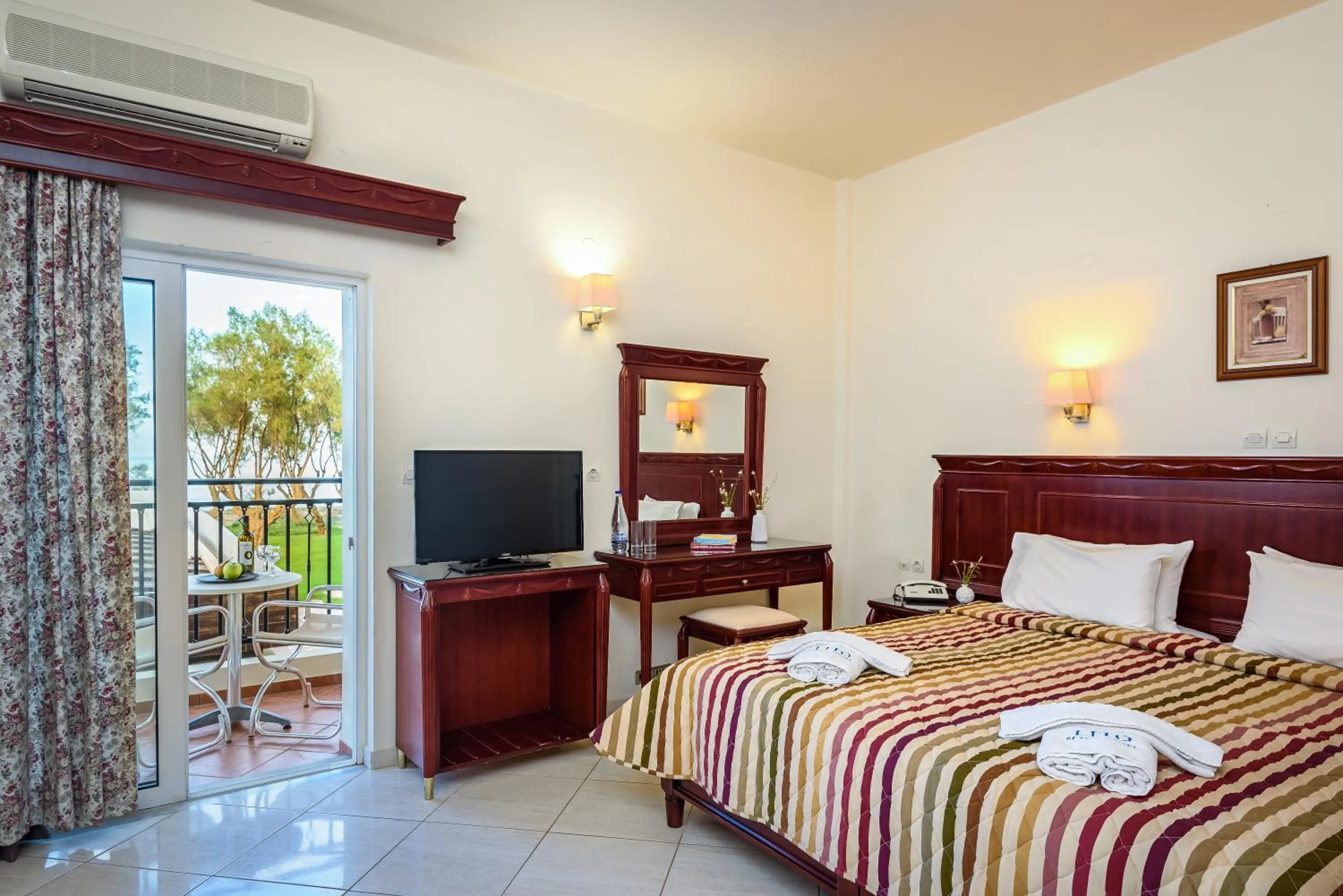 Photo of the whole room, Bed in Lito Beach Hotel