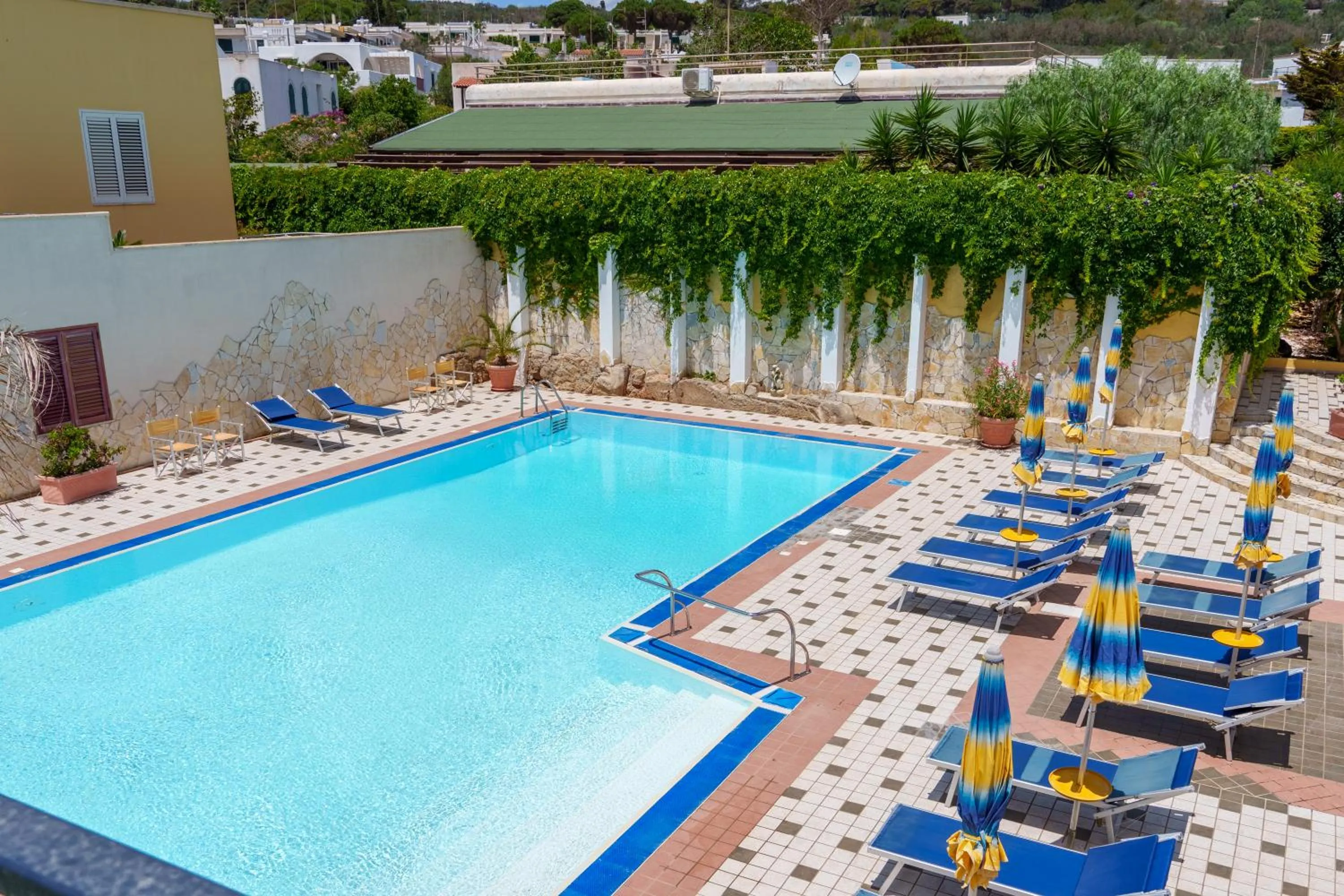 Pool view in Hotel Le Macine