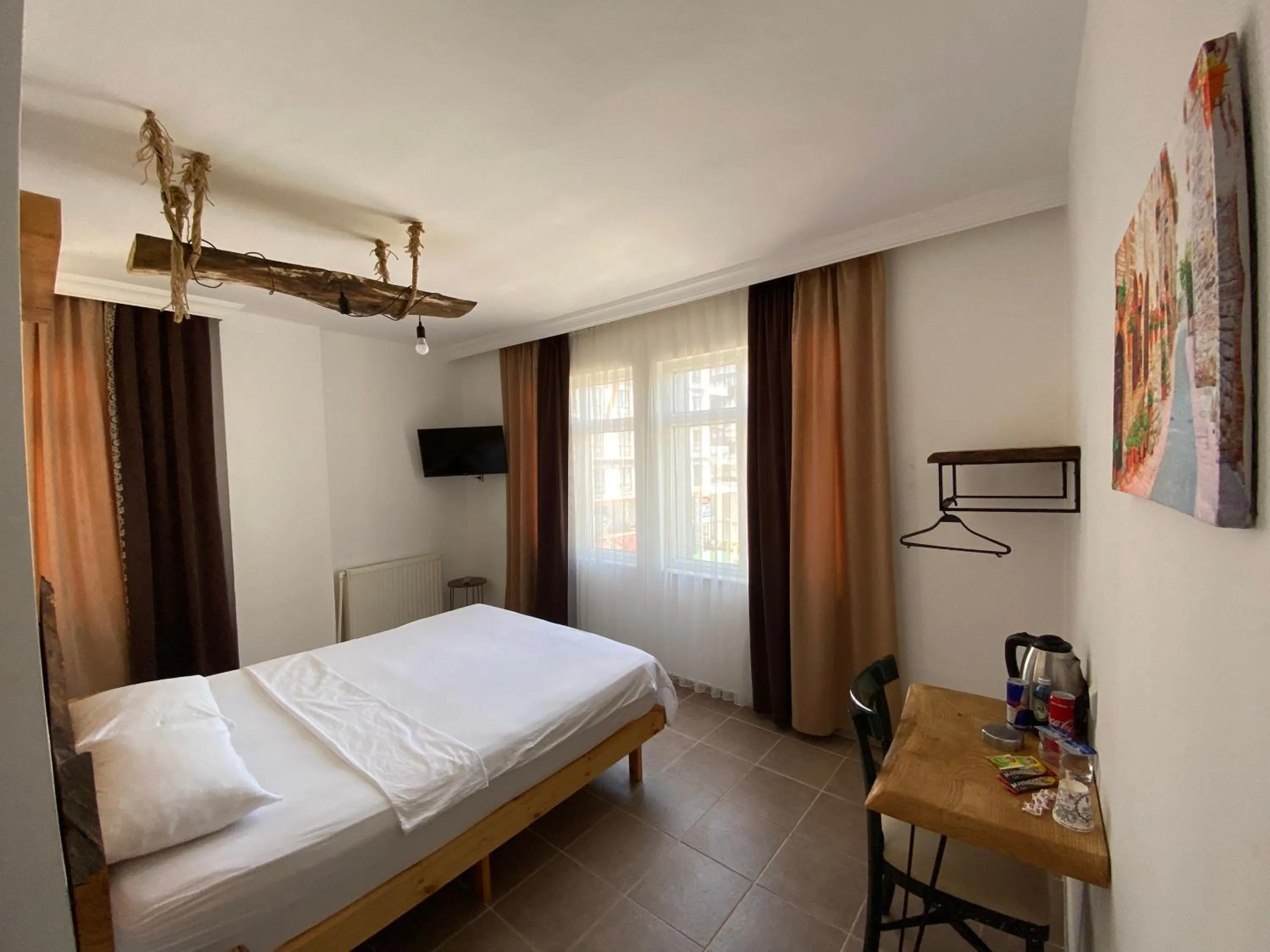 Photo of the whole room, Bed in Medi Otel