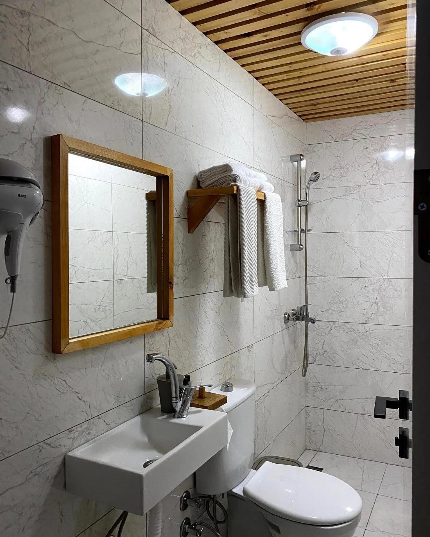 Bathroom in Medi Otel