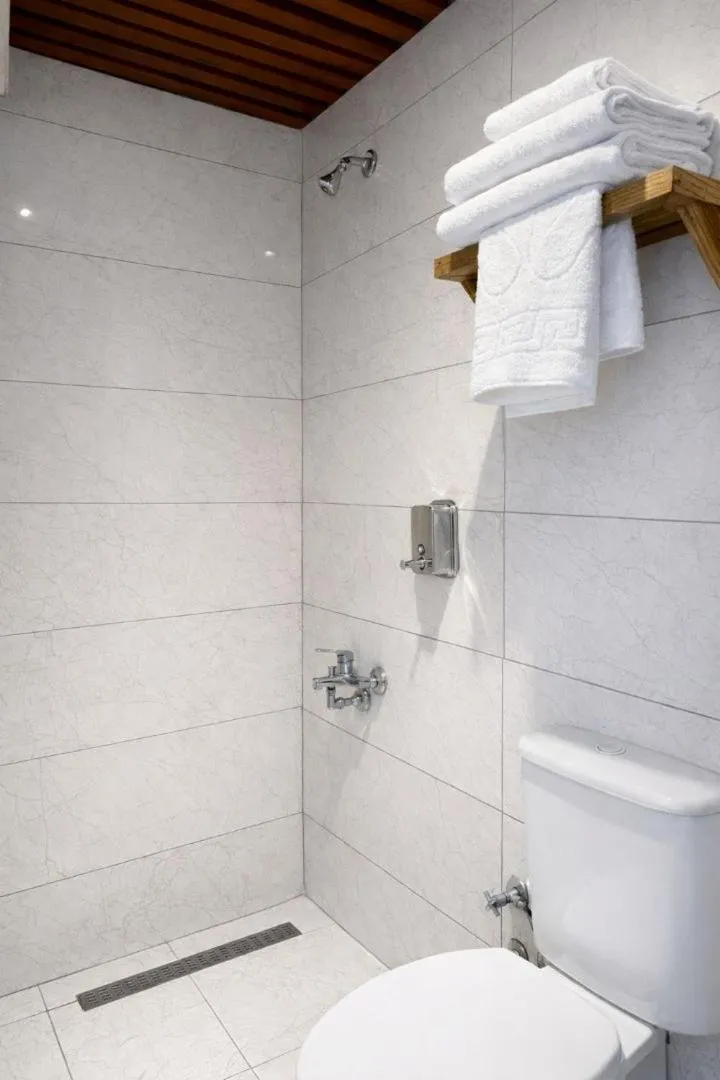 Bathroom in Medi Otel