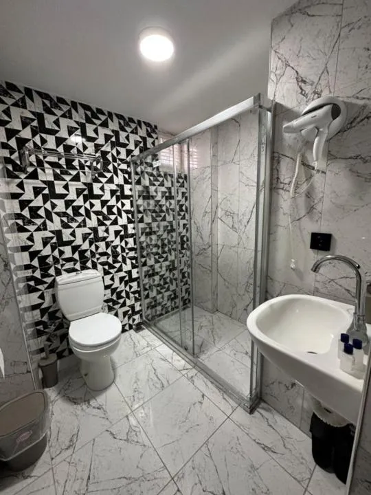 Bathroom in Medi Otel