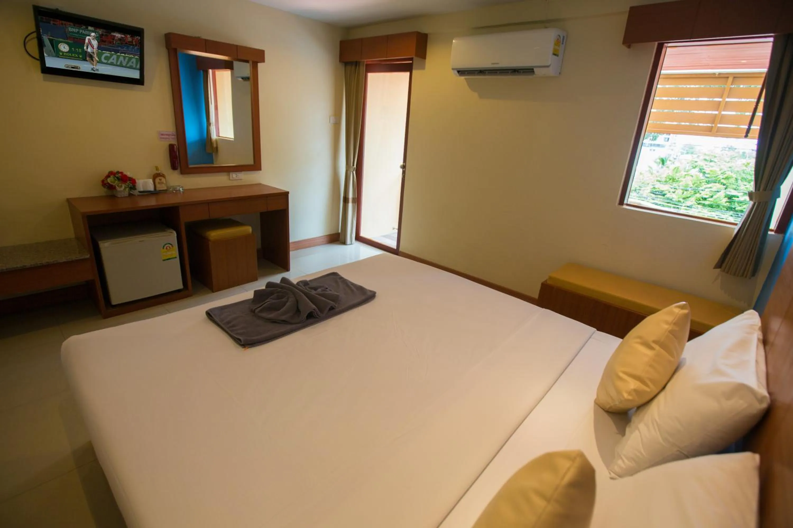 Bedroom, Bed in Twin Palms Resort Pattaya, SHA Extra Plus Certified