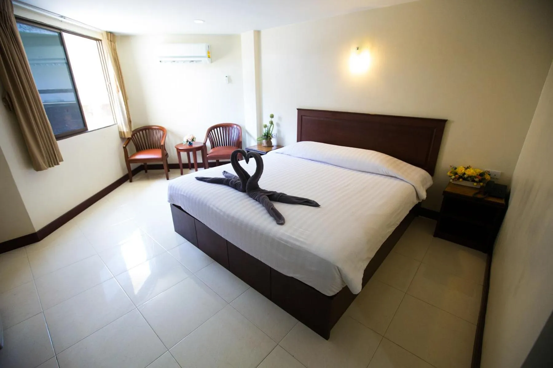 Bed in Twin Palms Resort Pattaya, SHA Extra Plus Certified