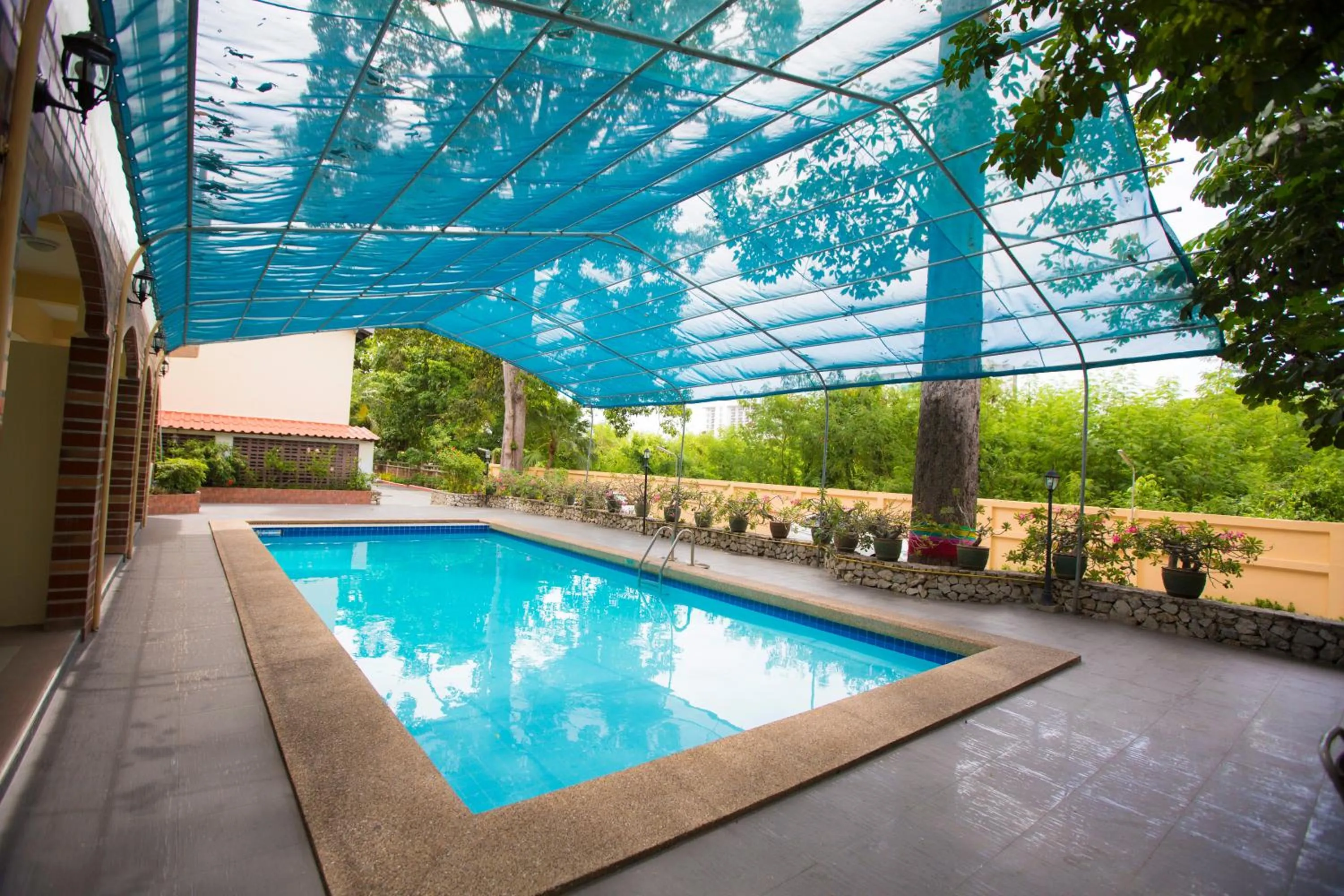 Swimming pool in Twin Palms Resort Pattaya, SHA Extra Plus Certified