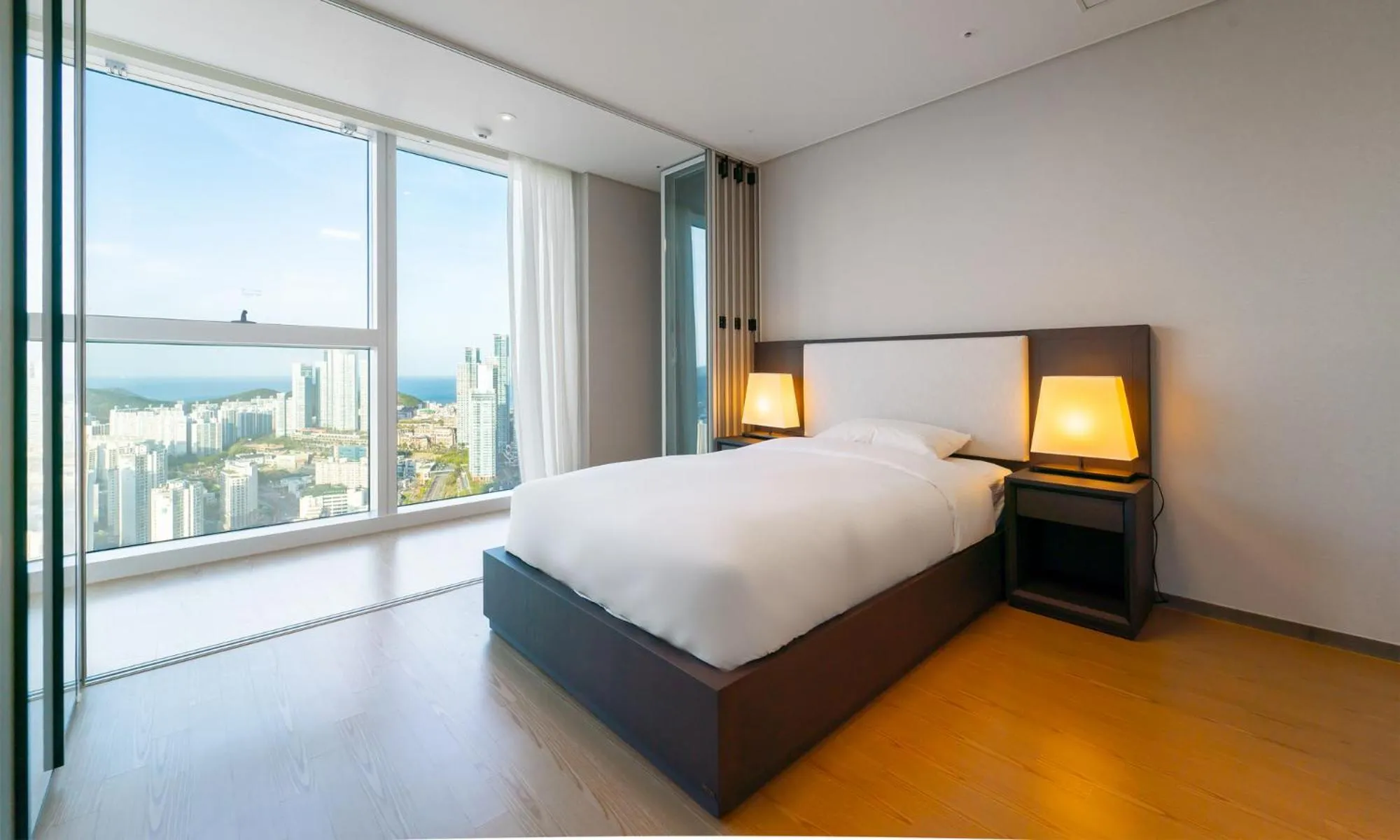 Bedroom, Bed in New CZ LCT Residence