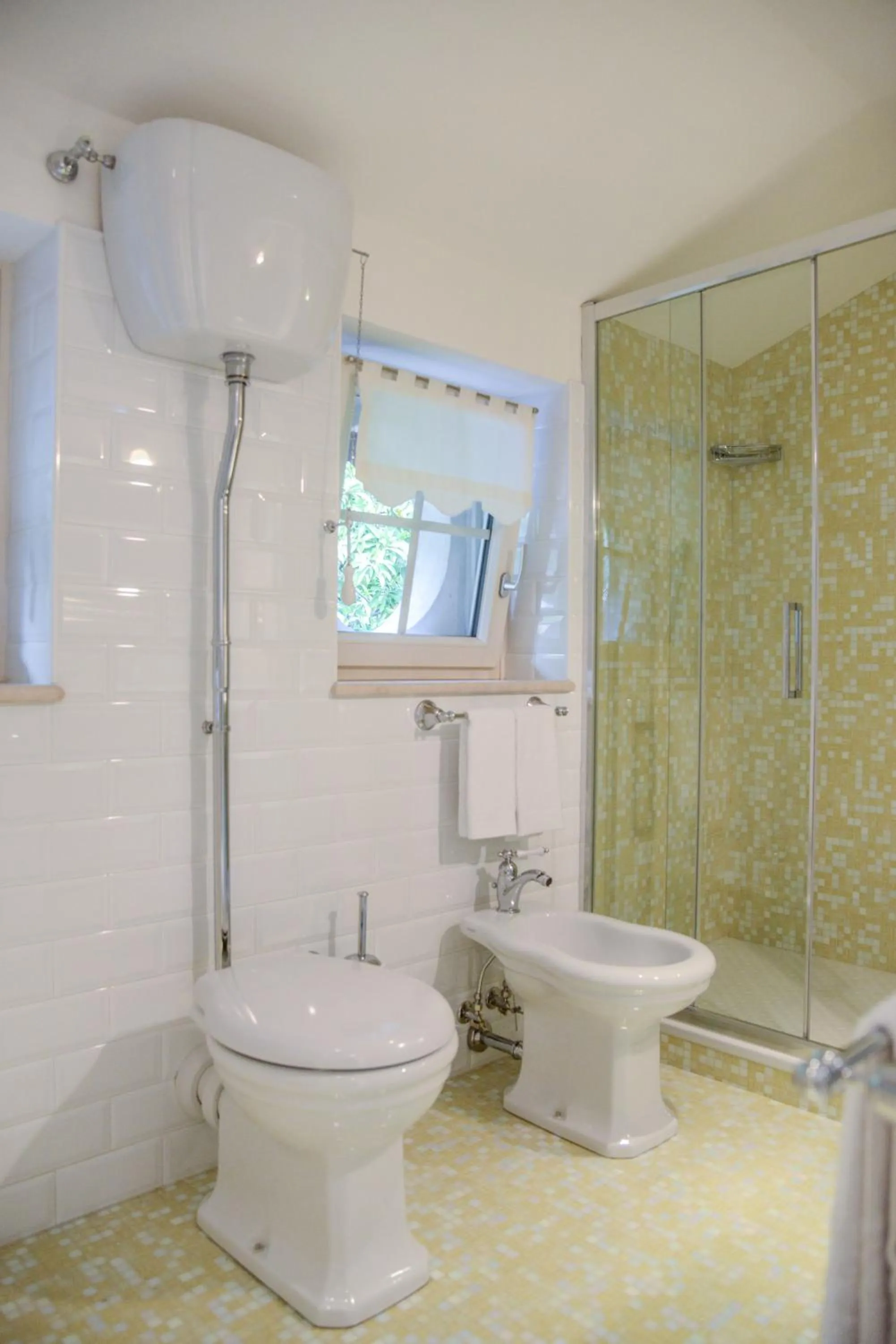 Shower in Hotel Villa Rosenhof 1893