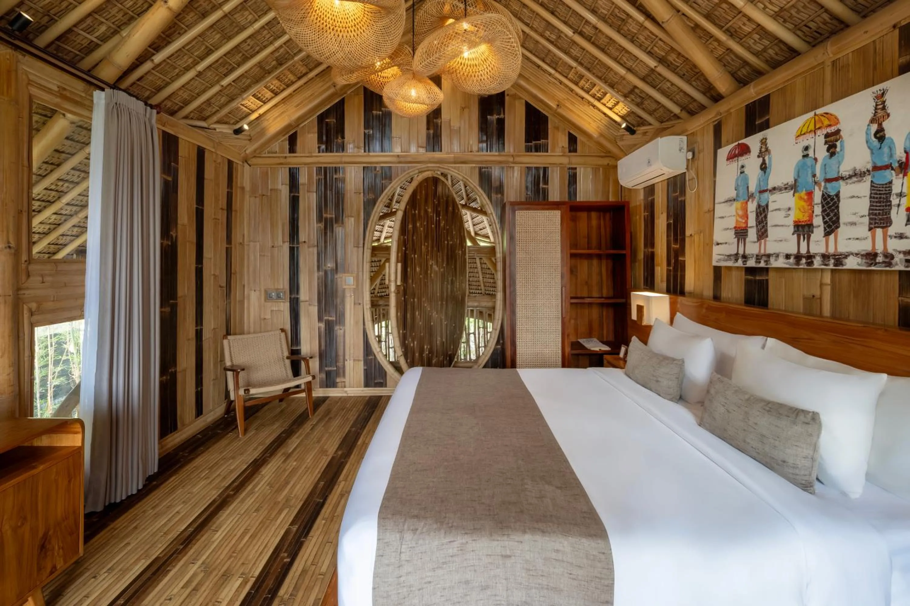 Photo of the whole room, Bed in Emana Bambooscape